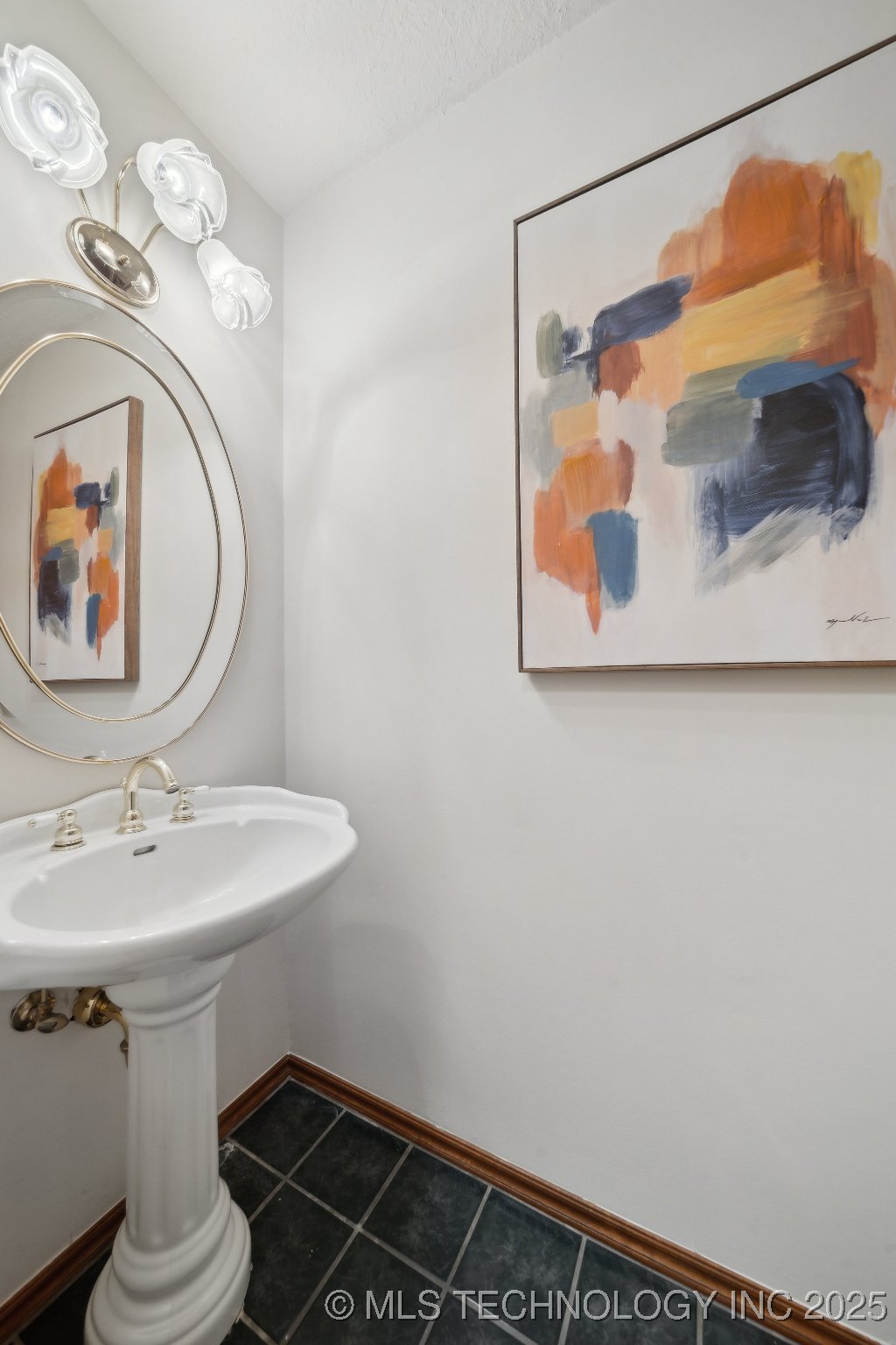 Collinsville, Oklahoma, 74021, United States, 4 Bedrooms Bedrooms, ,3 BathroomsBathrooms,Residential,For Sale,1993596