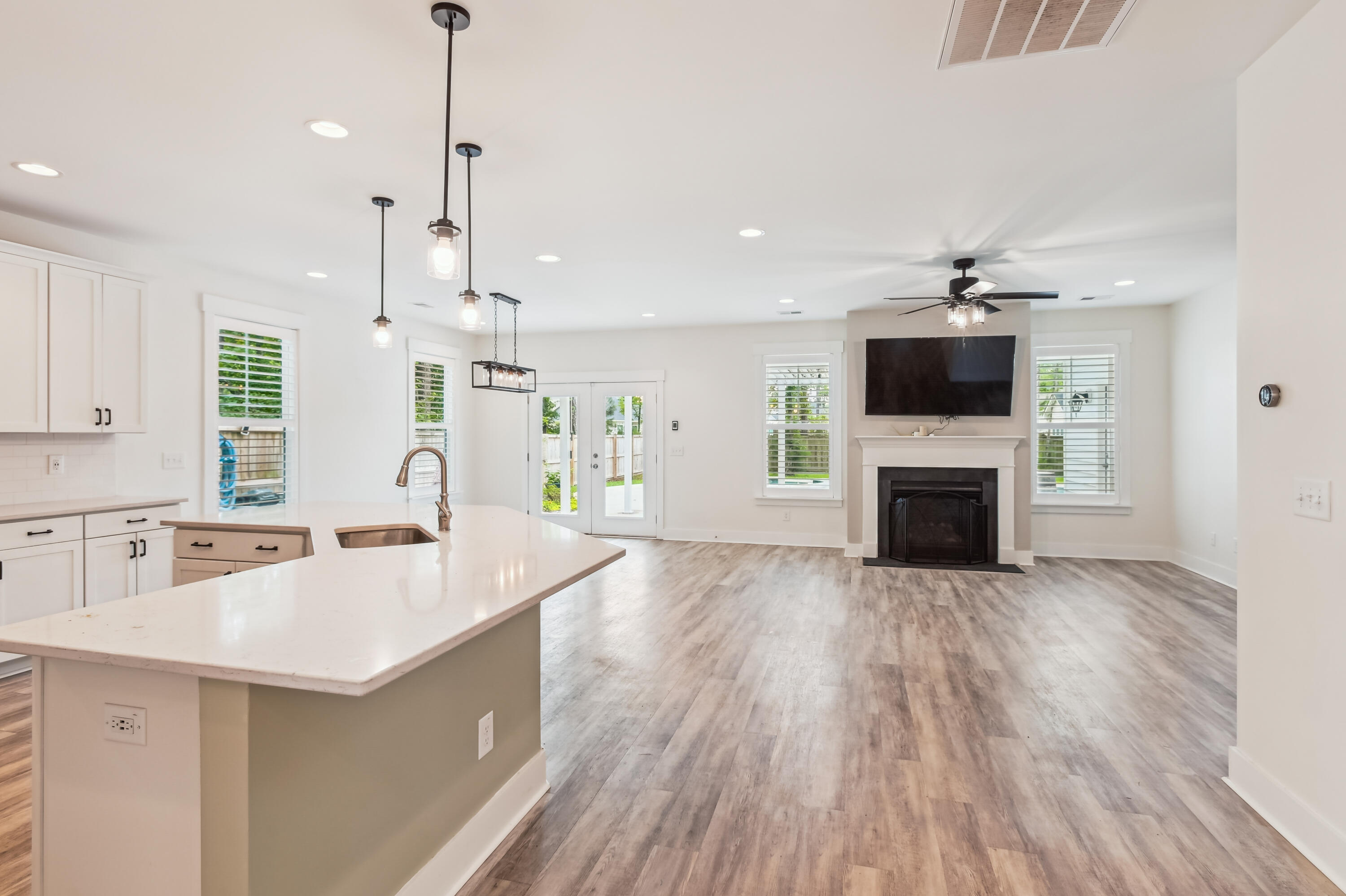 Summerville, South Carolina, 29483, United States, 4 Bedrooms Bedrooms, ,4 BathroomsBathrooms,Residential,For Sale,1897286