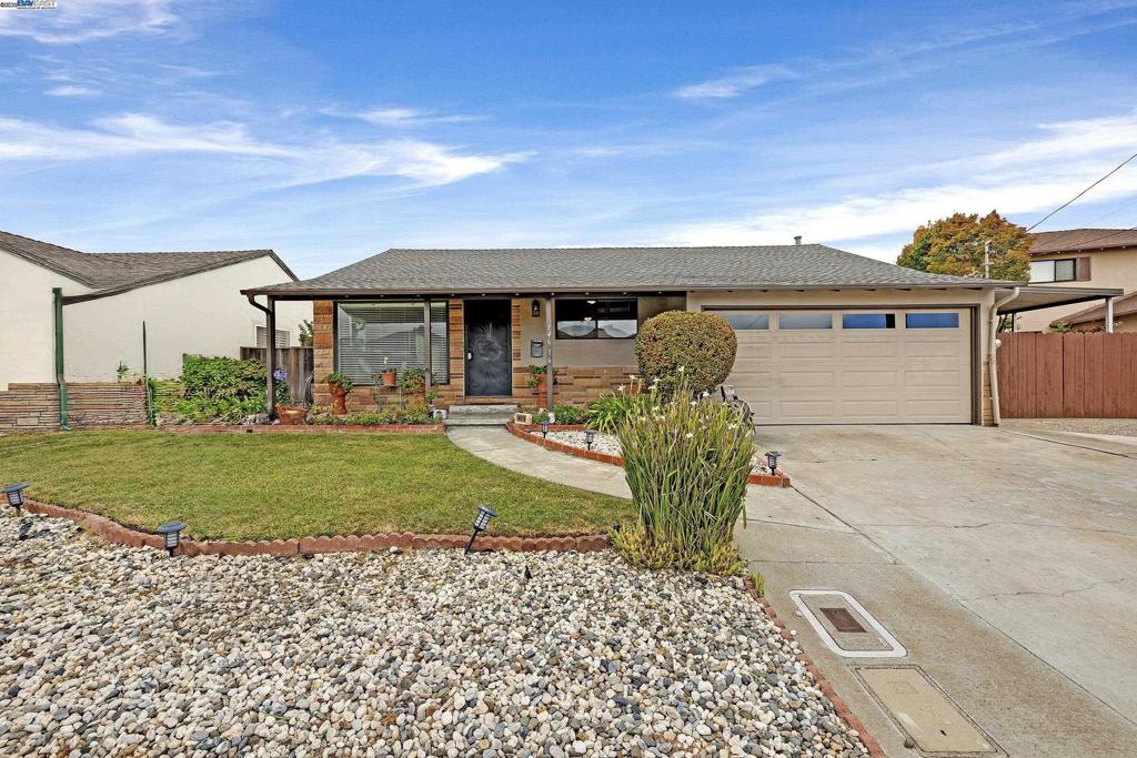 San Leandro, California, 94579, United States, 3 Bedrooms Bedrooms, ,1 BathroomBathrooms,Residential,For Sale,1921969