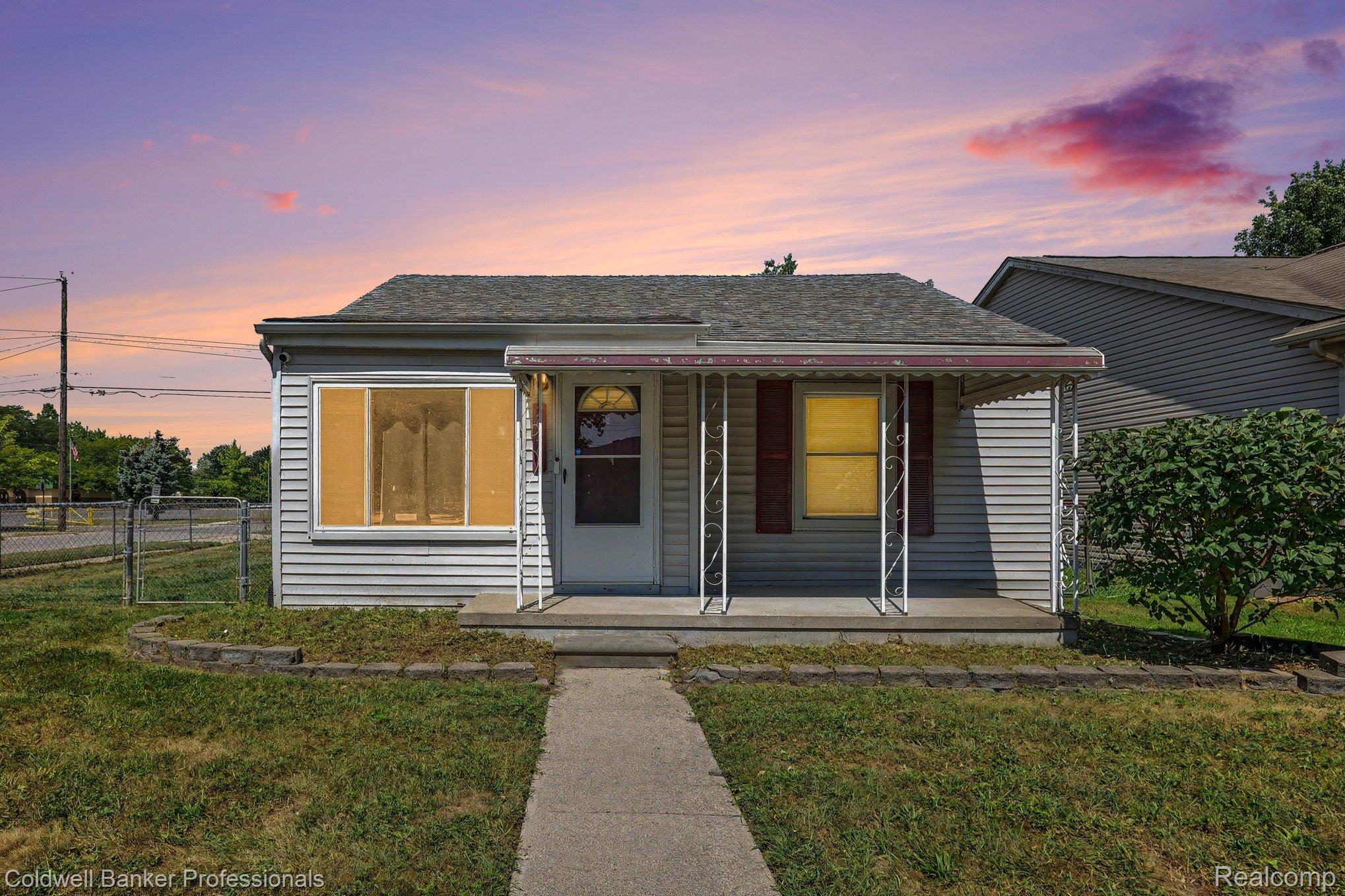 Colman St, Clinton Township, MI 48035