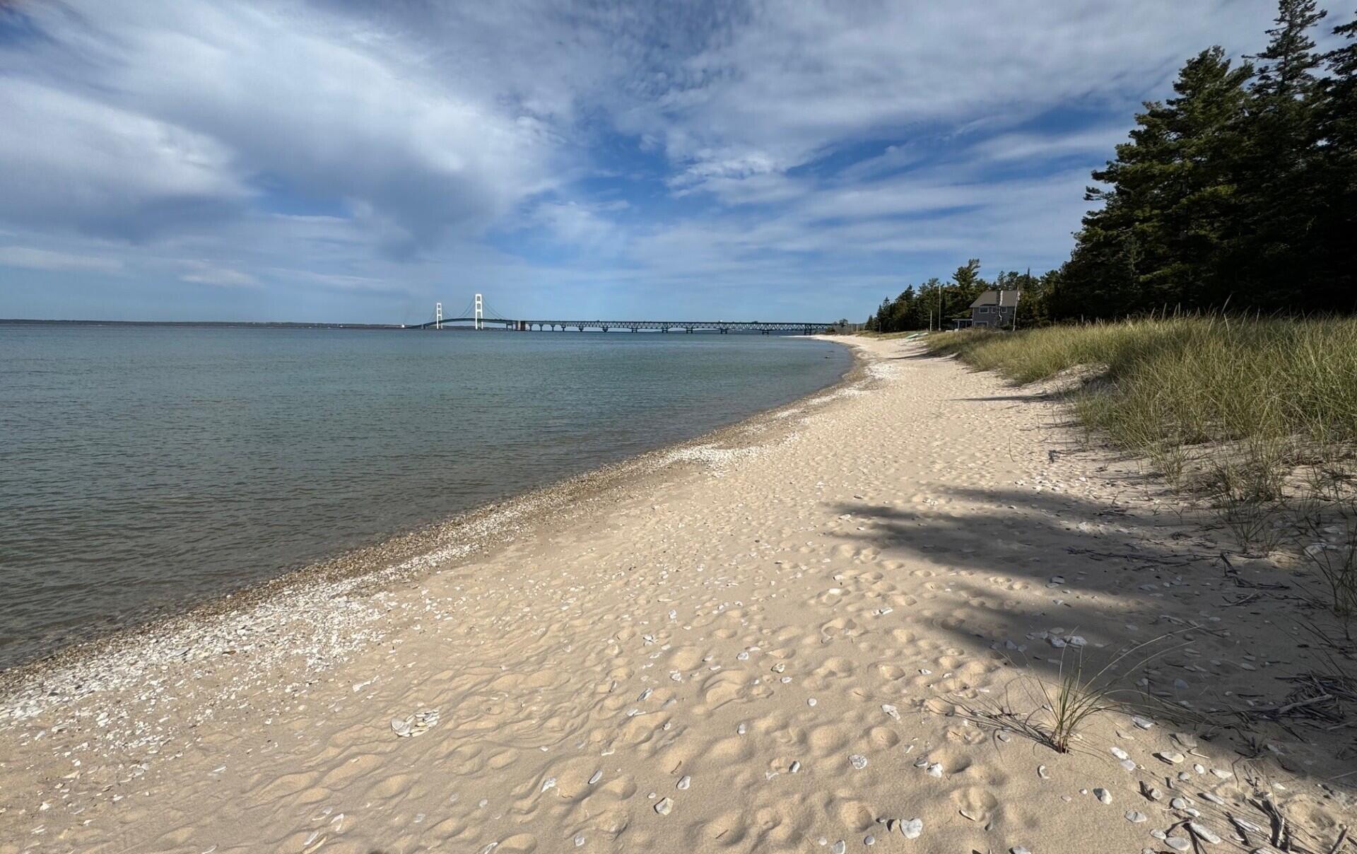 Mackinaw City, Michigan, 49701, United States, 3 Bedrooms Bedrooms, ,1 BathroomBathrooms,Residential,For Sale,1996102