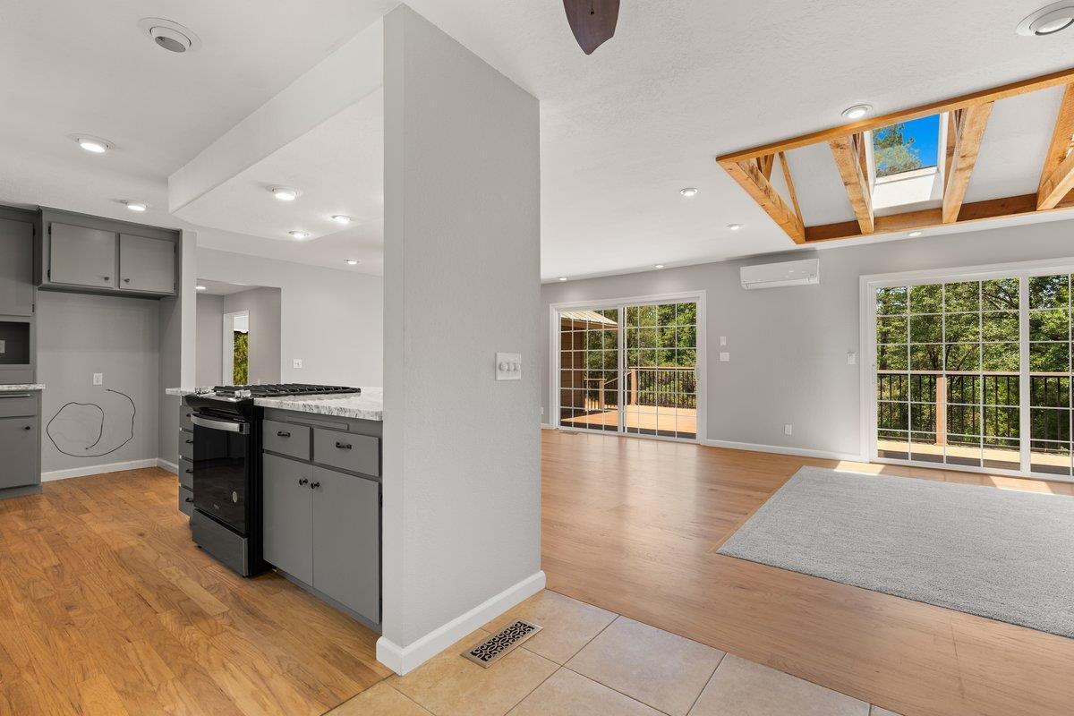 Nevada City, California, 95959, United States, 3 Bedrooms Bedrooms, ,3 BathroomsBathrooms,Residential,For Sale,1916379