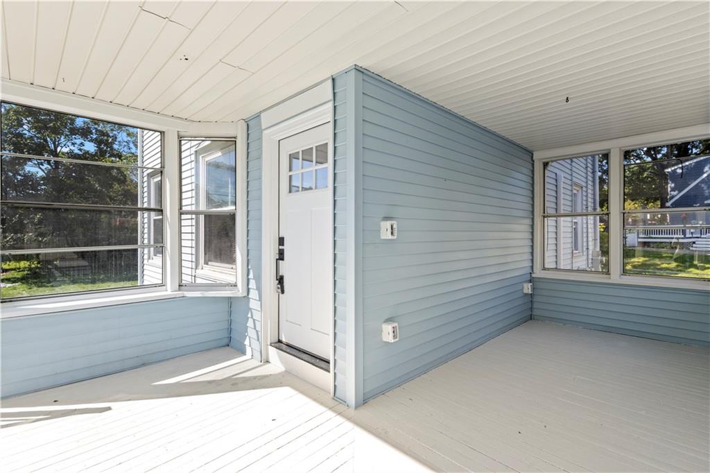 Warwick, Rhode Island, 02888, United States, 3 Bedrooms Bedrooms, ,3 BathroomsBathrooms,Residential,For Sale,2005578