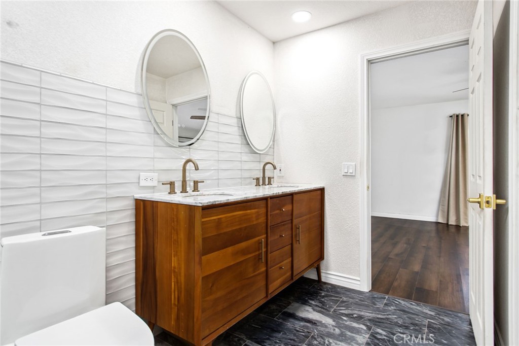 Canyon Lake, California, 92587, United States, 3 Bedrooms Bedrooms, ,3 BathroomsBathrooms,Residential,For Sale,2012081