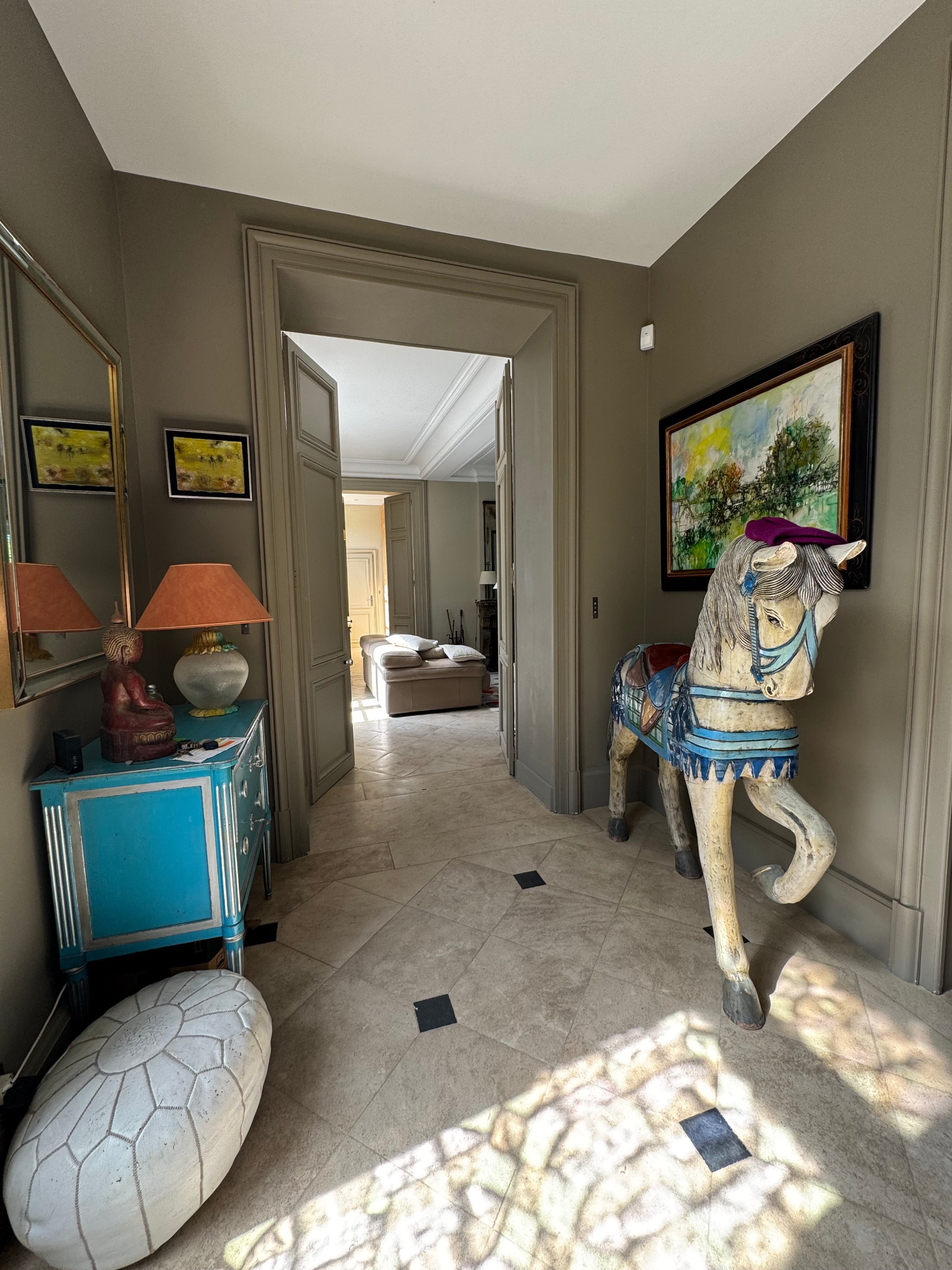  For Sale – Magnificent Riverside Home with Park and Swimming Pool - 物件實景