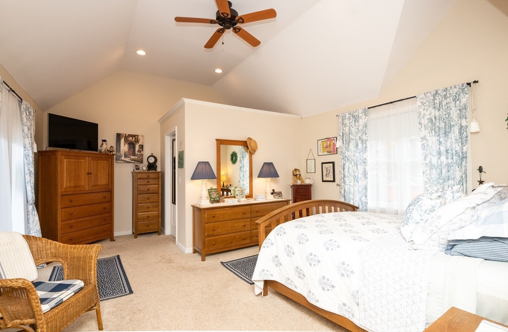 Seabrook, New Hampshire, 03874, United States, 3 Bedrooms Bedrooms, ,2 BathroomsBathrooms,Residential,For Sale,1989361