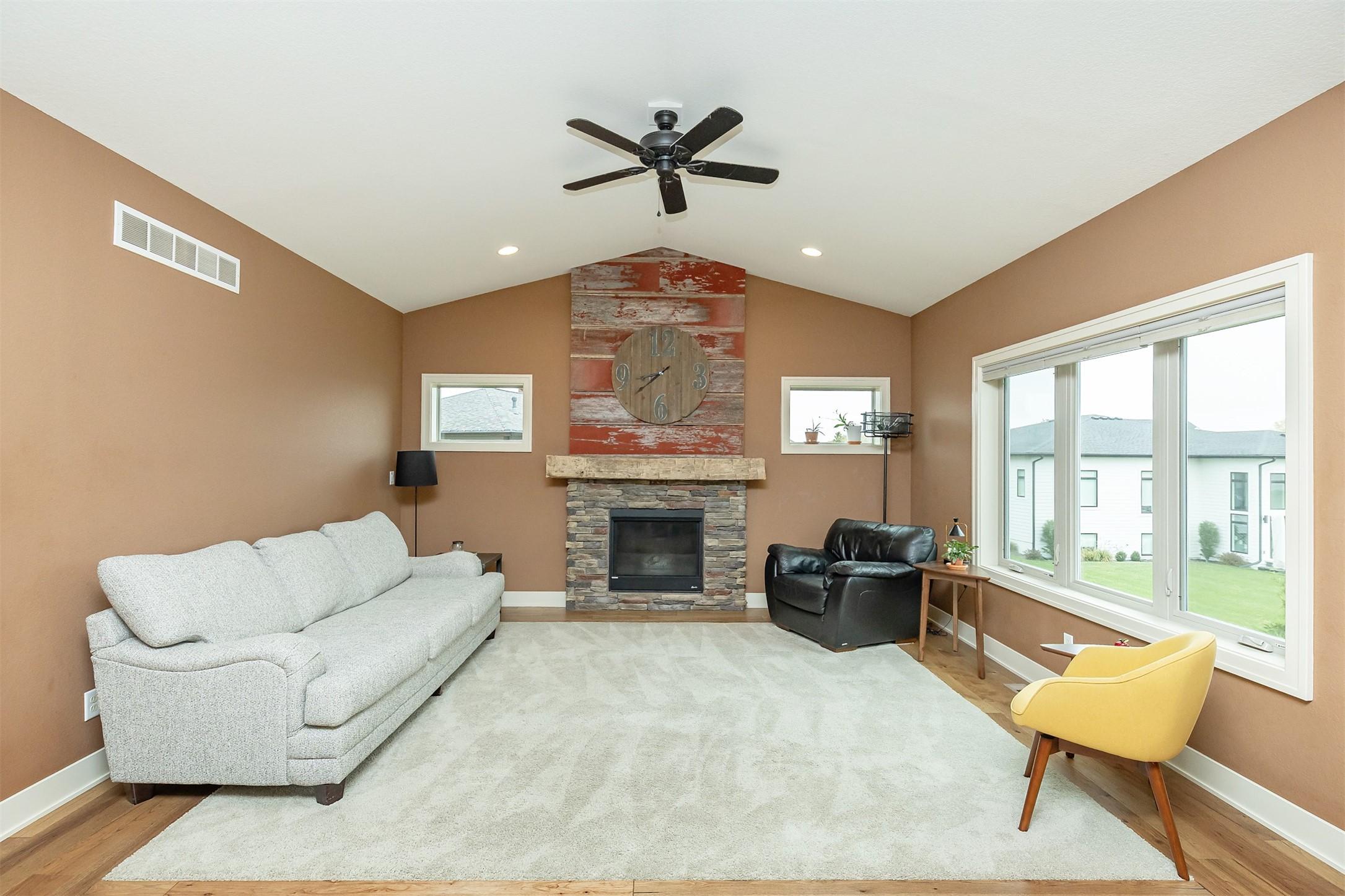 Huxley, Iowa, 50124, United States, 4 Bedrooms Bedrooms, ,3 BathroomsBathrooms,Residential,For Sale,1987061