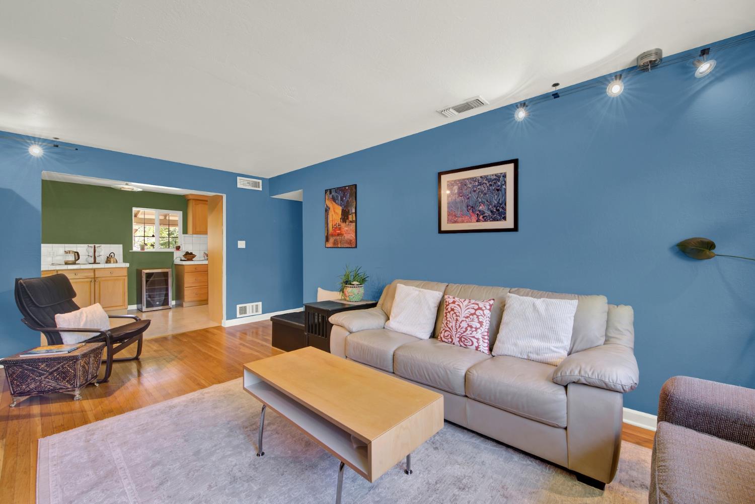 Carmichael, California, 95608, United States, 3 Bedrooms Bedrooms, ,2 BathroomsBathrooms,Residential,For Sale,1896985