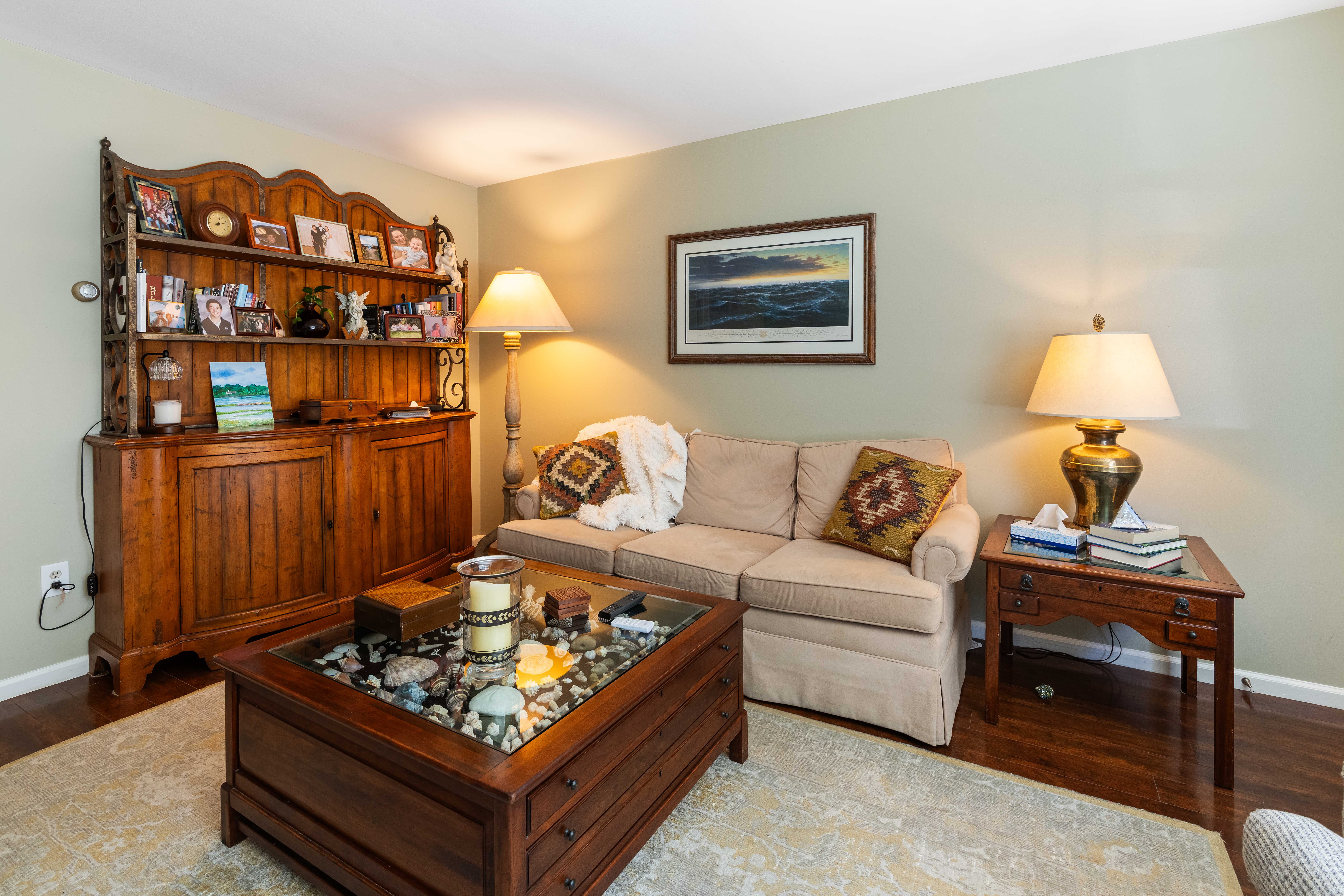 Newport, Rhode Island, 02840, United States, 4 Bedrooms Bedrooms, ,4 BathroomsBathrooms,Residential,For Sale,1904331
