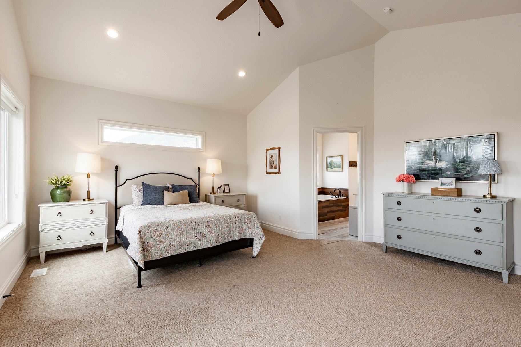  Custom Home with Fully Finished ADU Near Golf, Trails & Mountain Views - 物件實景