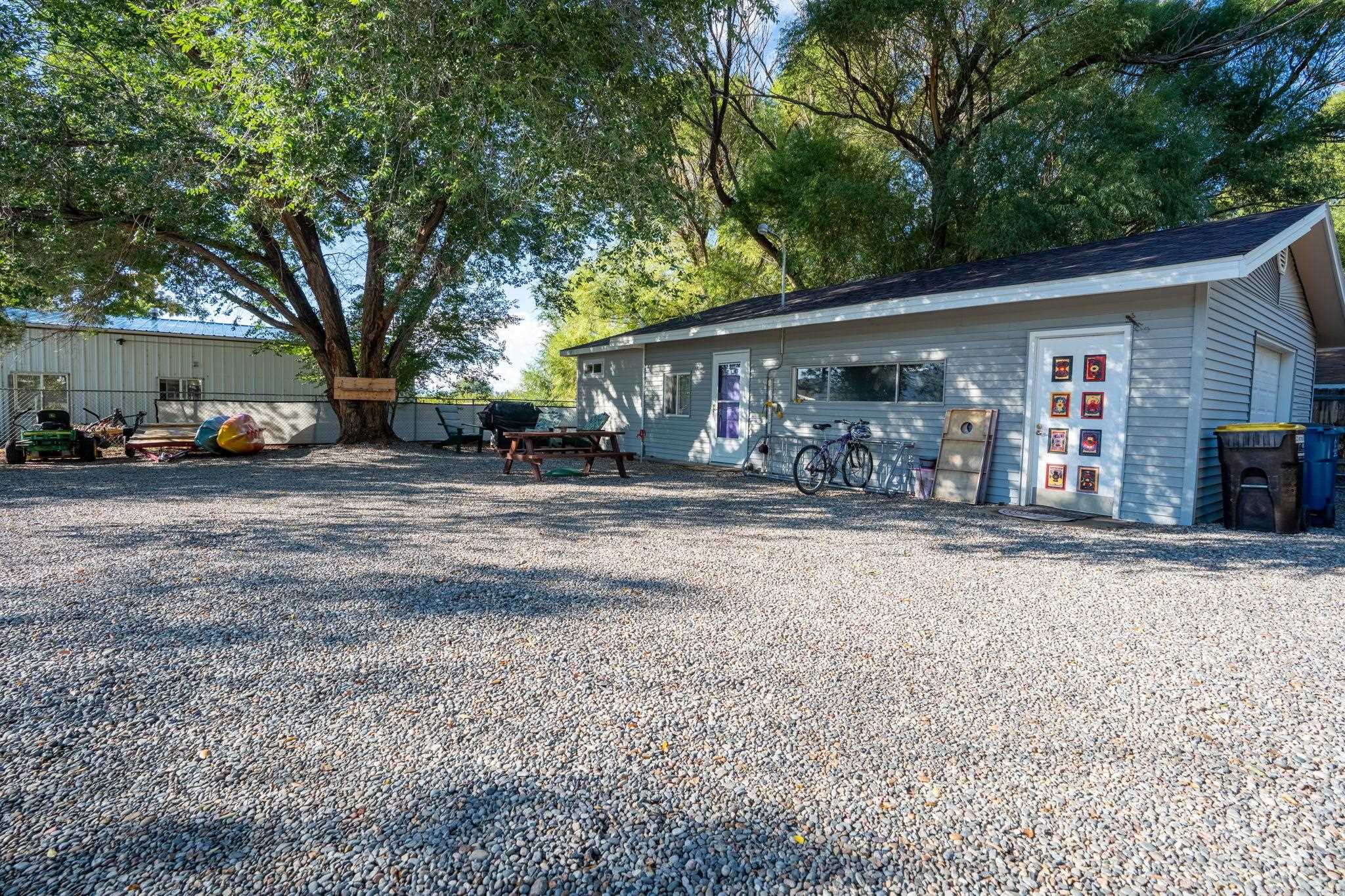 Palisade, Colorado, 81526, United States, 5 Bedrooms Bedrooms, ,6 BathroomsBathrooms,Residential,For Sale,2007514