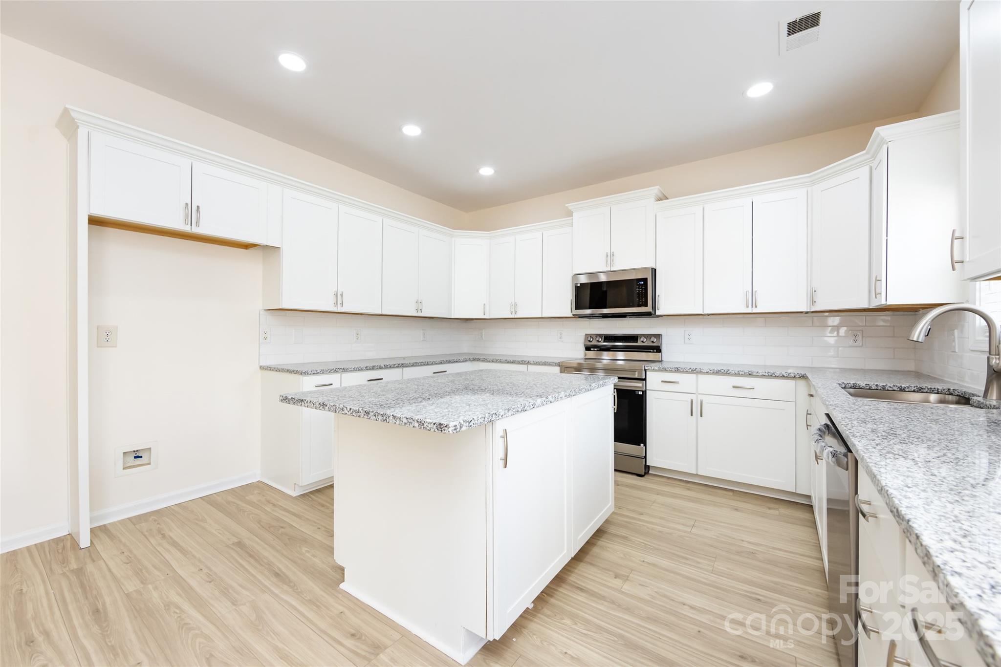 Charlotte, North Carolina, 28262, United States, 4 Bedrooms Bedrooms, ,4 BathroomsBathrooms,Residential,For Sale,2001686