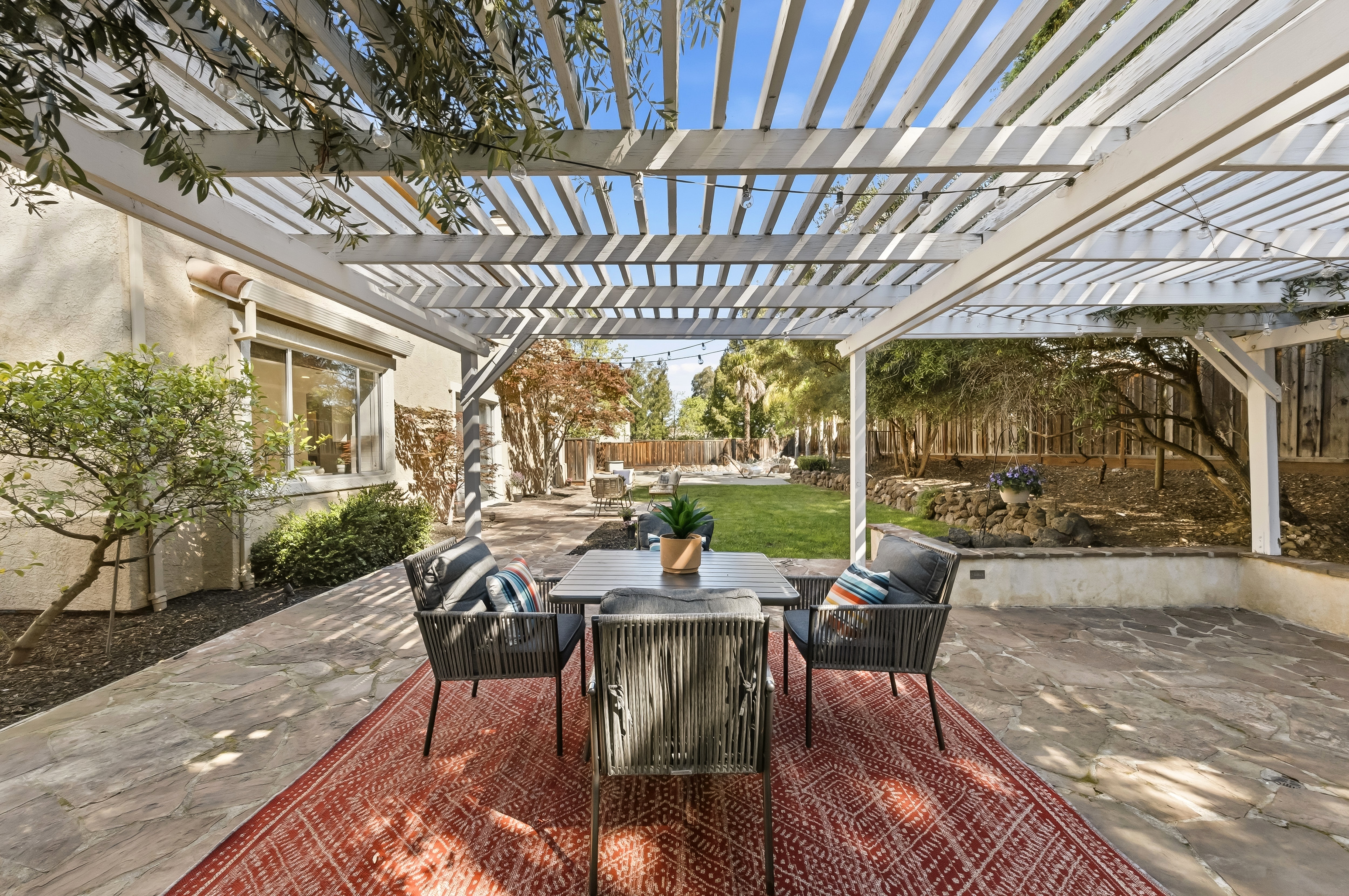  Peaceful Retreat with Pool and Serene Backyard - 物件實景