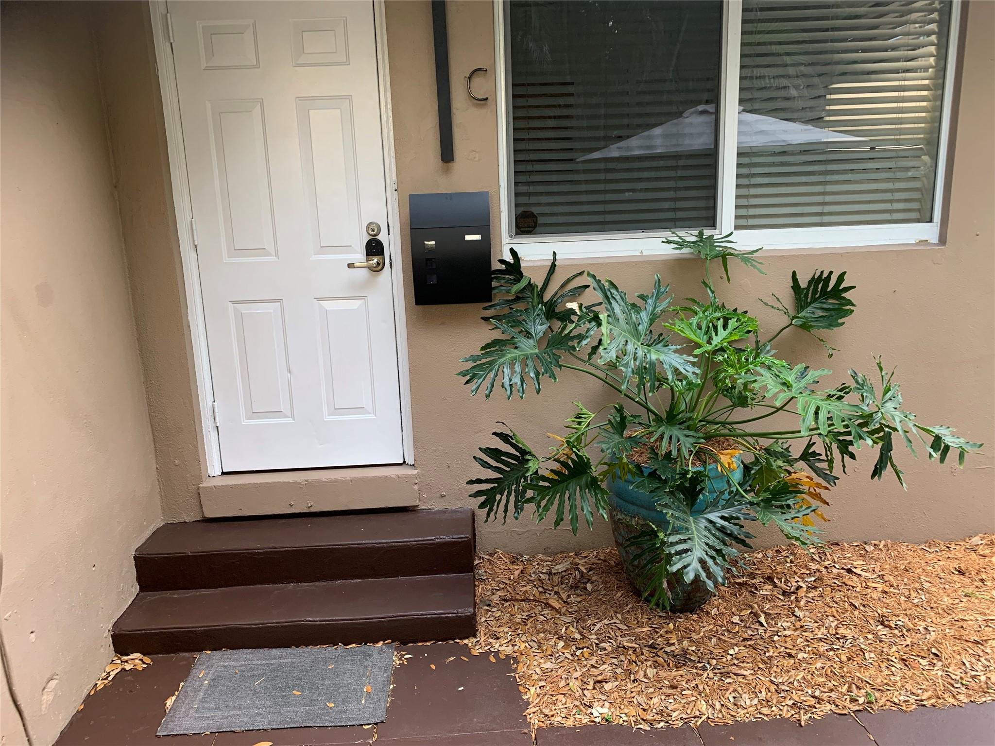 Oakland Park, Florida, 33334, United States, 4 Bedrooms Bedrooms, ,3 BathroomsBathrooms,Residential,For Sale,1976446