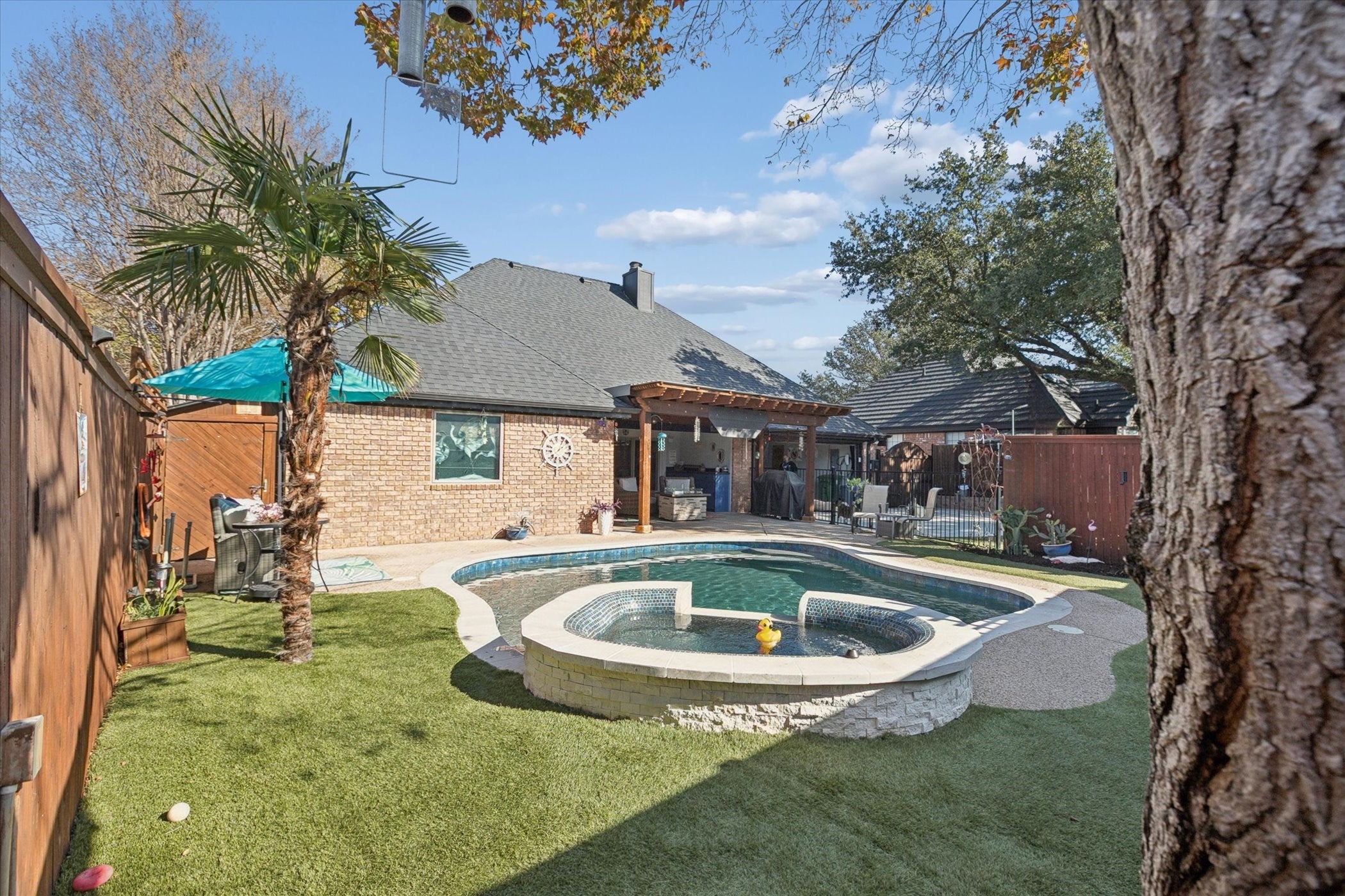 Hurst, Texas, 76054, United States, 3 Bedrooms Bedrooms, ,2 BathroomsBathrooms,Residential,For Sale,2005919