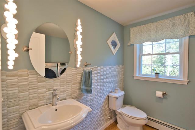 Epsom, New Hampshire, 03234, United States, 3 Bedrooms Bedrooms, ,2 BathroomsBathrooms,Residential,For Sale,1980336