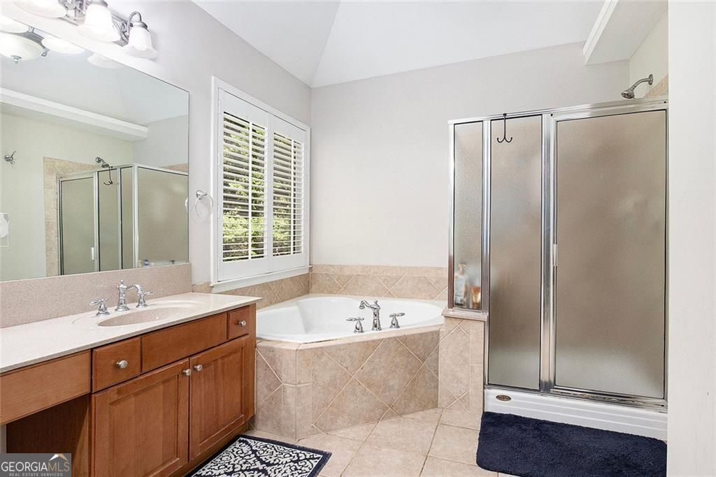 Buford, Georgia, 30518, United States, 7 Bedrooms Bedrooms, ,4 BathroomsBathrooms,Residential,For Sale,1964442