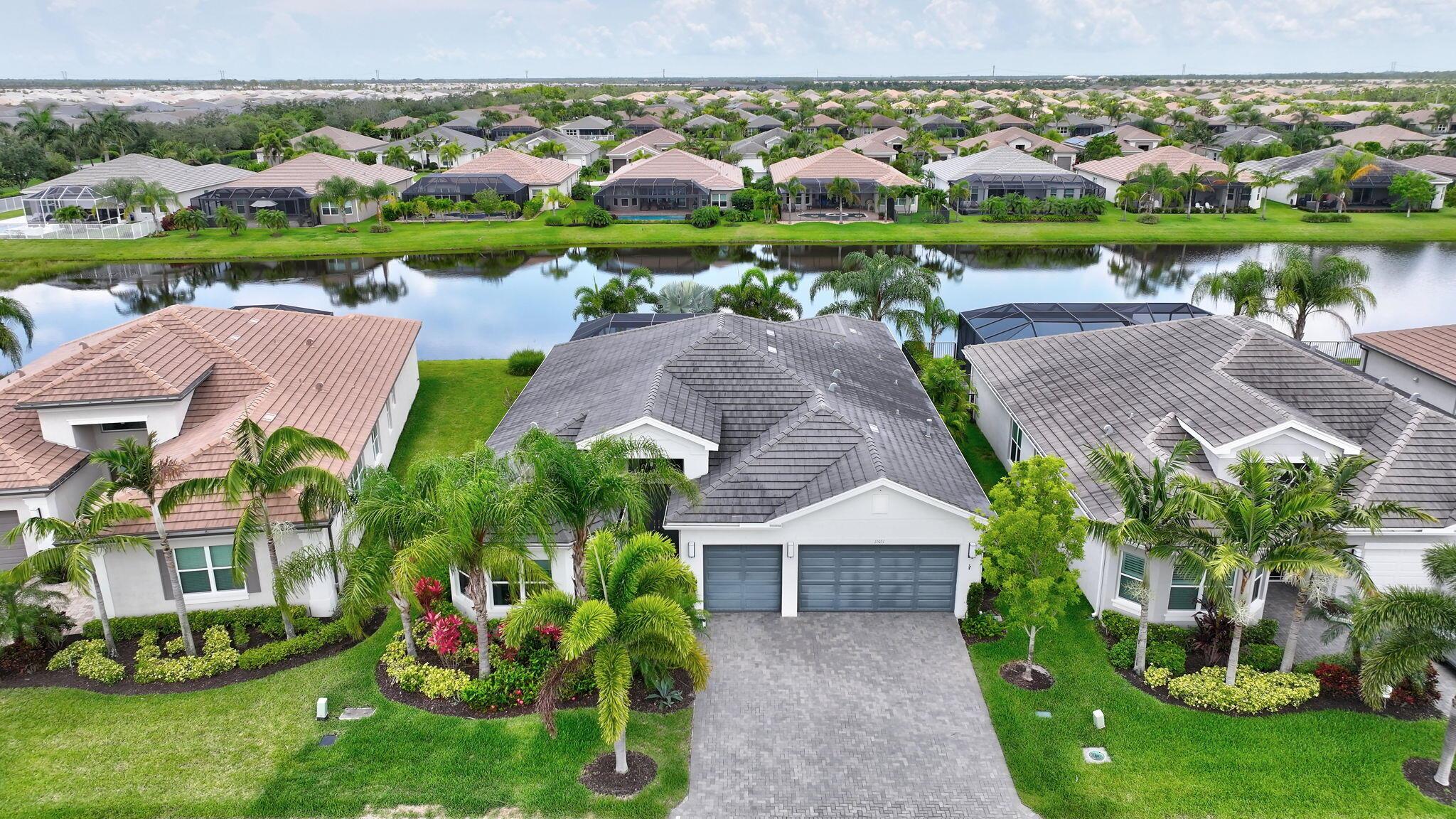 Port St Lucie, Florida, 34987, United States, 3 Bedrooms Bedrooms, ,4 BathroomsBathrooms,Residential,For Sale,1980849