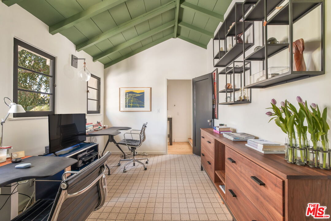 West Hollywood, California, 90048, United States, 3 Bedrooms Bedrooms, ,1 BathroomBathrooms,Residential,For Sale,1828298