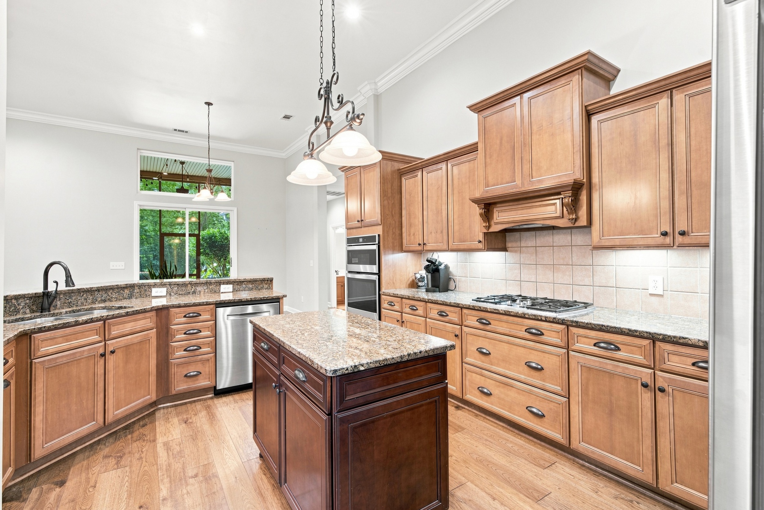  8305 Anslee Way NW - 物件實景