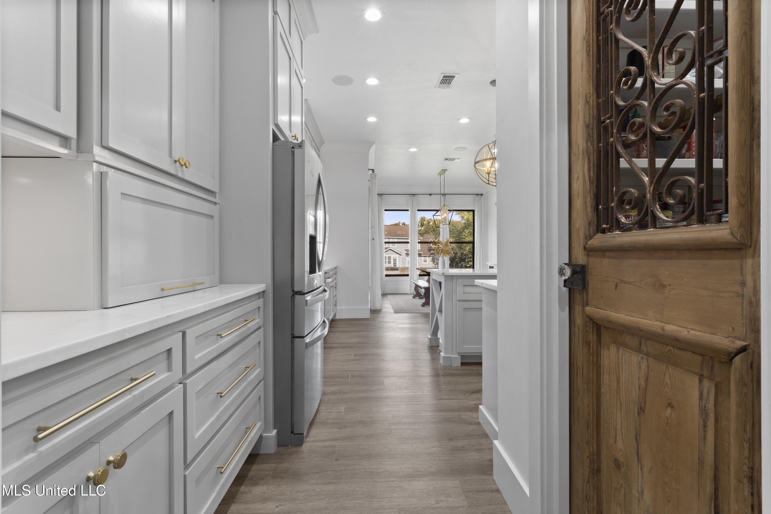 Biloxi, Mississippi, 39531, United States, 4 Bedrooms Bedrooms, ,4 BathroomsBathrooms,Residential,For Sale,1978703