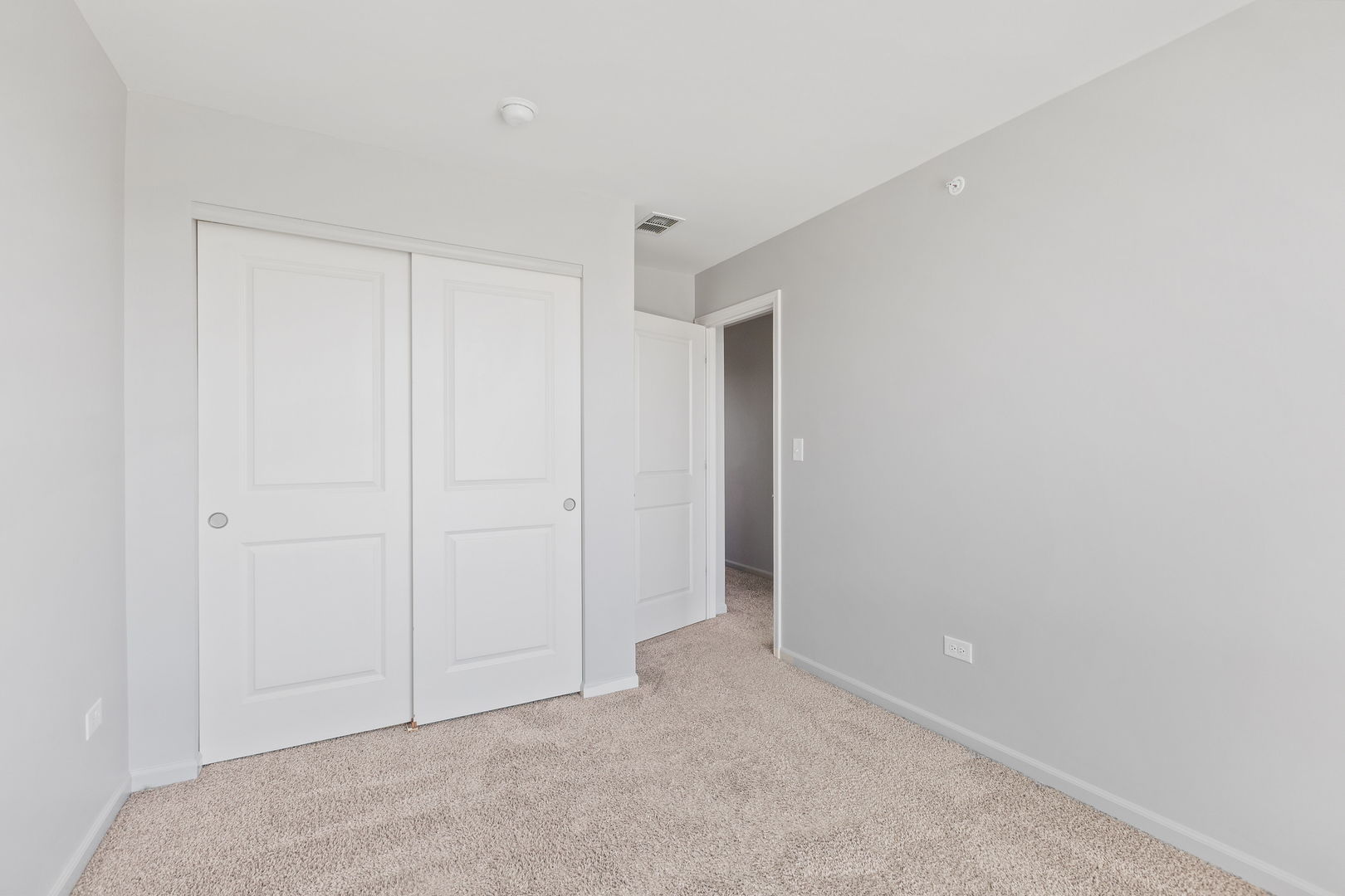 Schaumburg, Illinois, 60173, United States, 3 Bedrooms Bedrooms, ,3 BathroomsBathrooms,Residential,For Sale,1868457