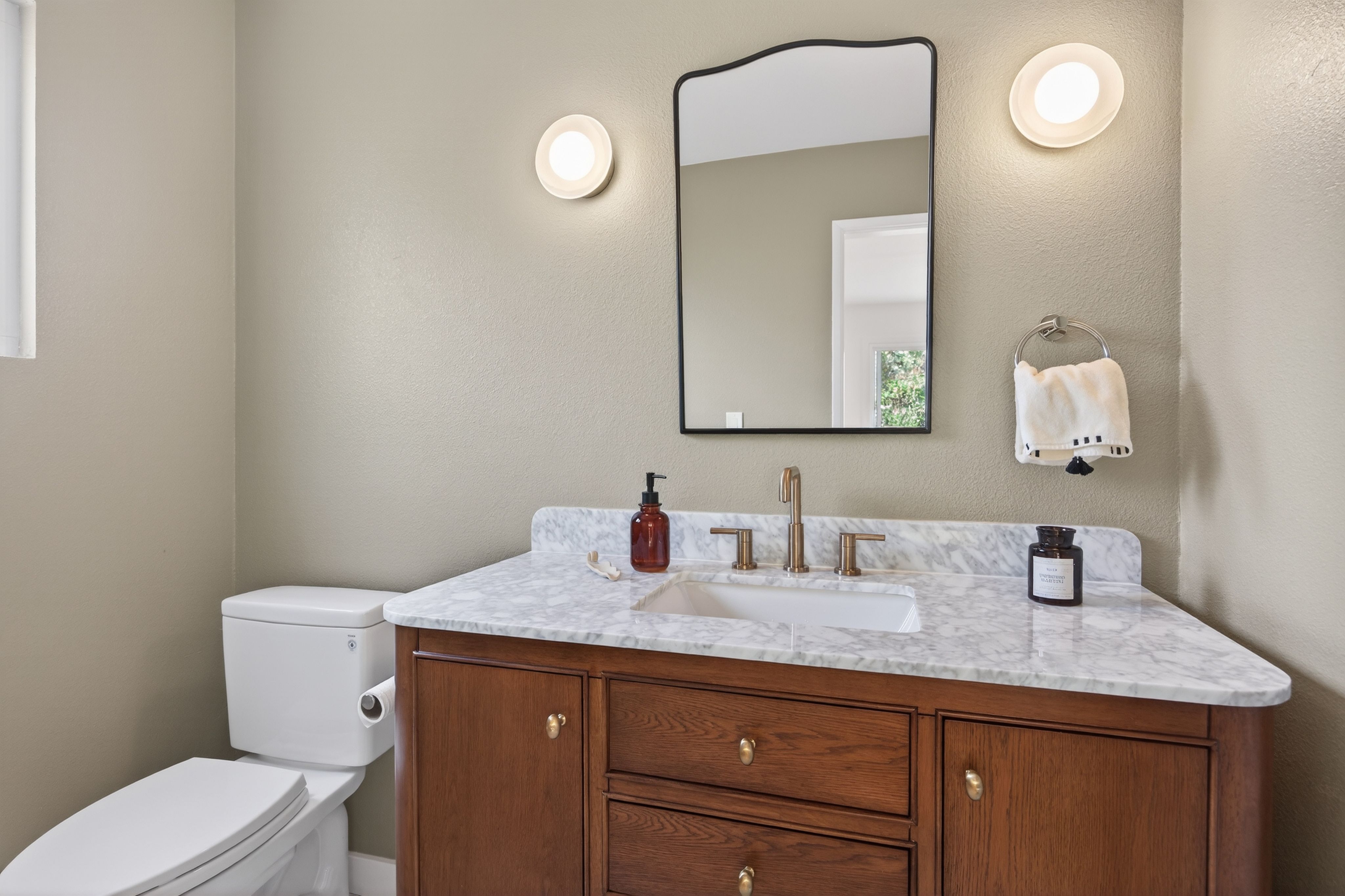  921 Calle Pinata, Thousand Oaks, CA 91360 - 物件實景