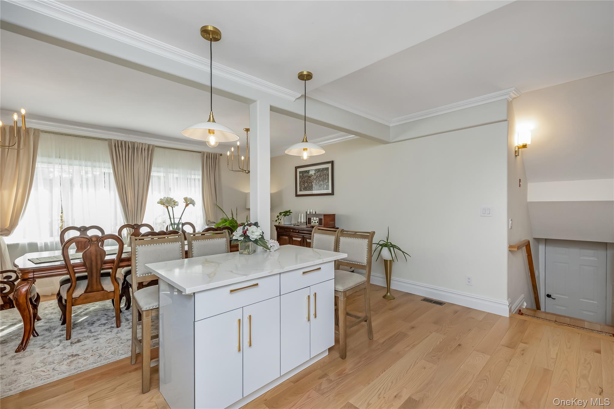 Farmingdale, New York, 11735, United States, 4 Bedrooms Bedrooms, ,3 BathroomsBathrooms,Residential,For Sale,1942122