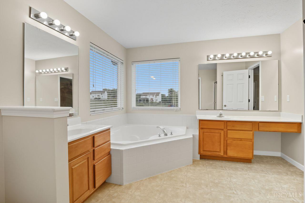 Liberty Twp, Ohio, 45011, United States, 4 Bedrooms Bedrooms, ,3 BathroomsBathrooms,Residential,For Sale,1961046