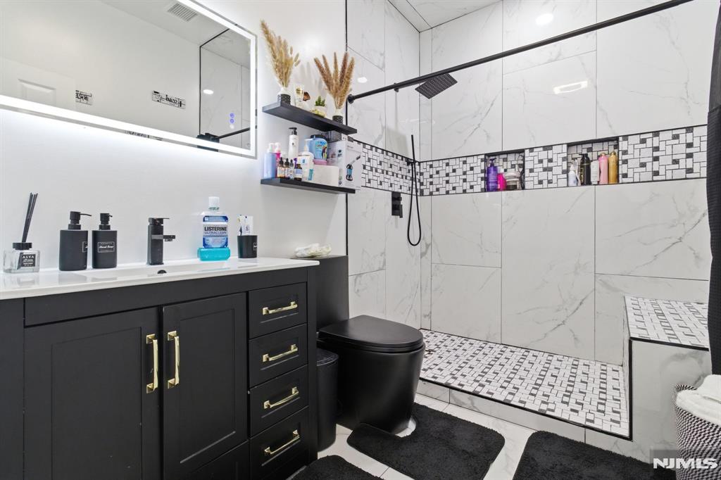 Clifton, New Jersey, 07011, United States, 3 Bedrooms Bedrooms, ,3 BathroomsBathrooms,Residential,For Sale,2028010