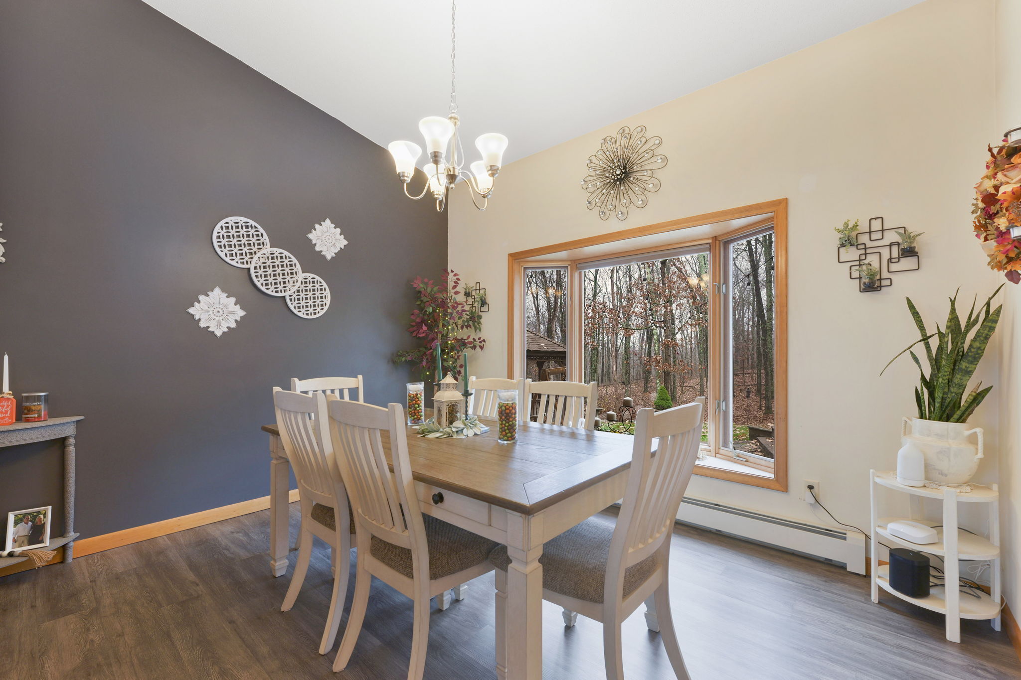 Tolland, Connecticut, 06084, United States, 3 Bedrooms Bedrooms, ,3 BathroomsBathrooms,Residential,For Sale,1993316