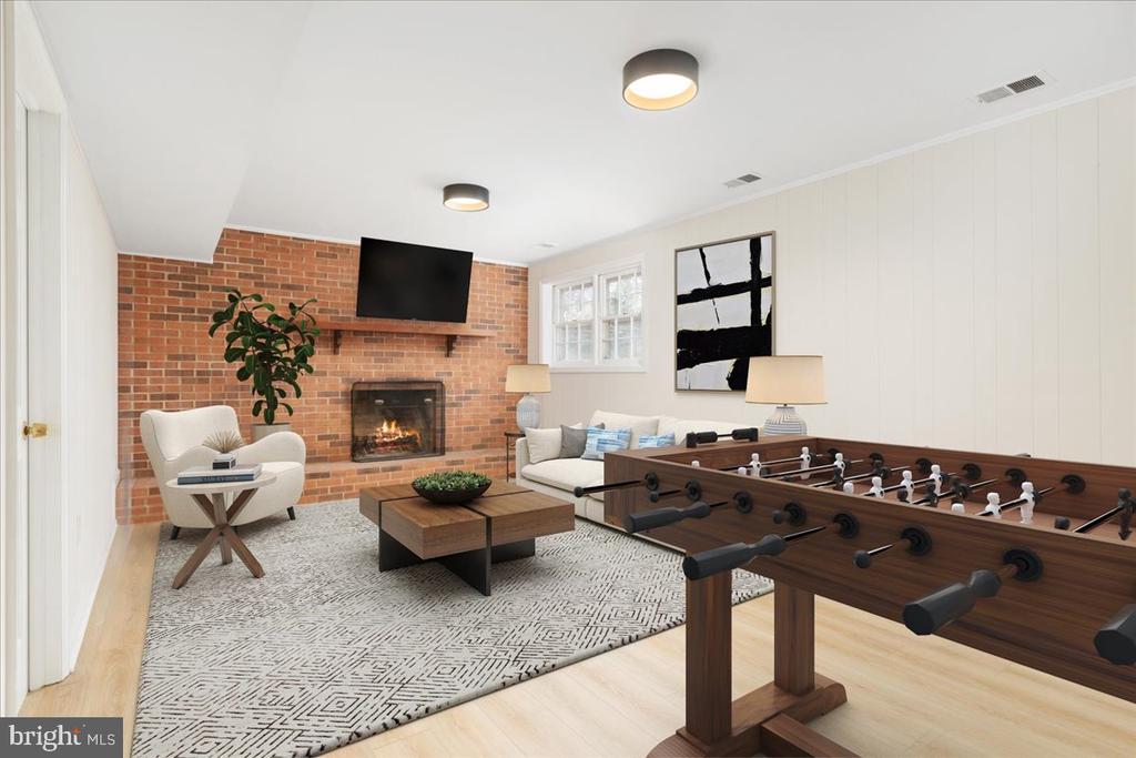 Leesburg, Virginia, 20176, United States, 6 Bedrooms Bedrooms, ,3 BathroomsBathrooms,Residential,For Sale,1979496