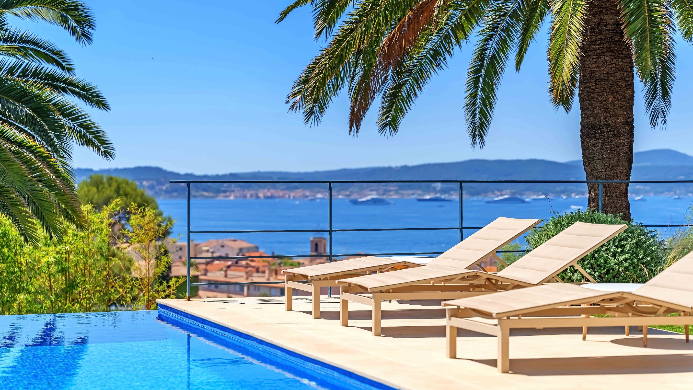 Luxury villa with panoramic Saint-Tropez views for sale in Sainte-Maxime - 物件實景