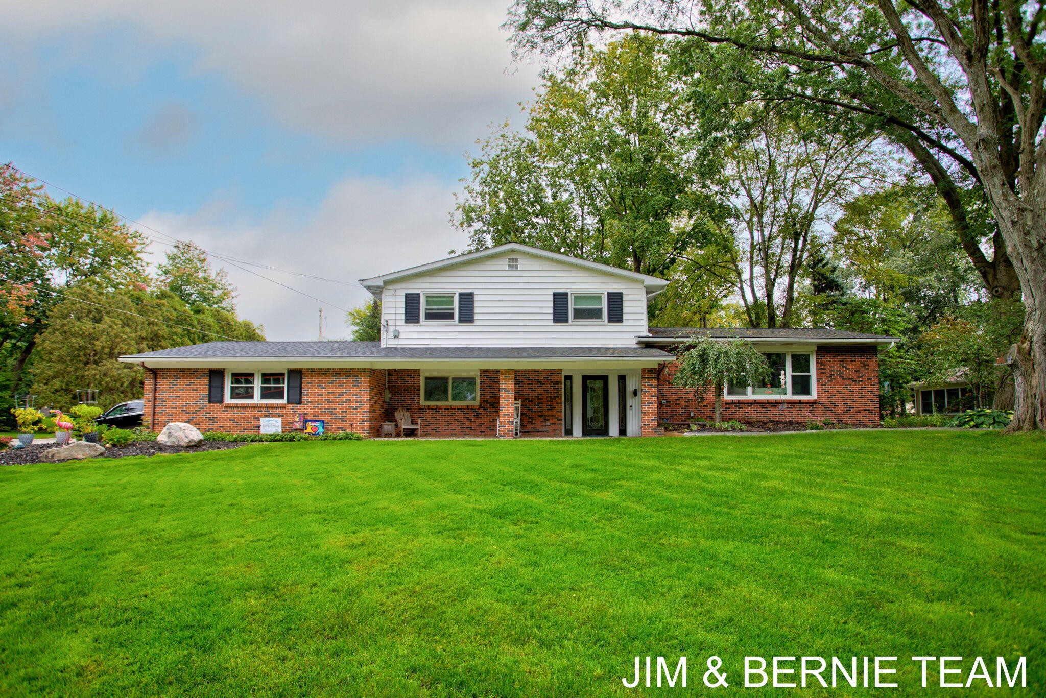 Greenbrier Dr, Grand Rapids, MI 49546