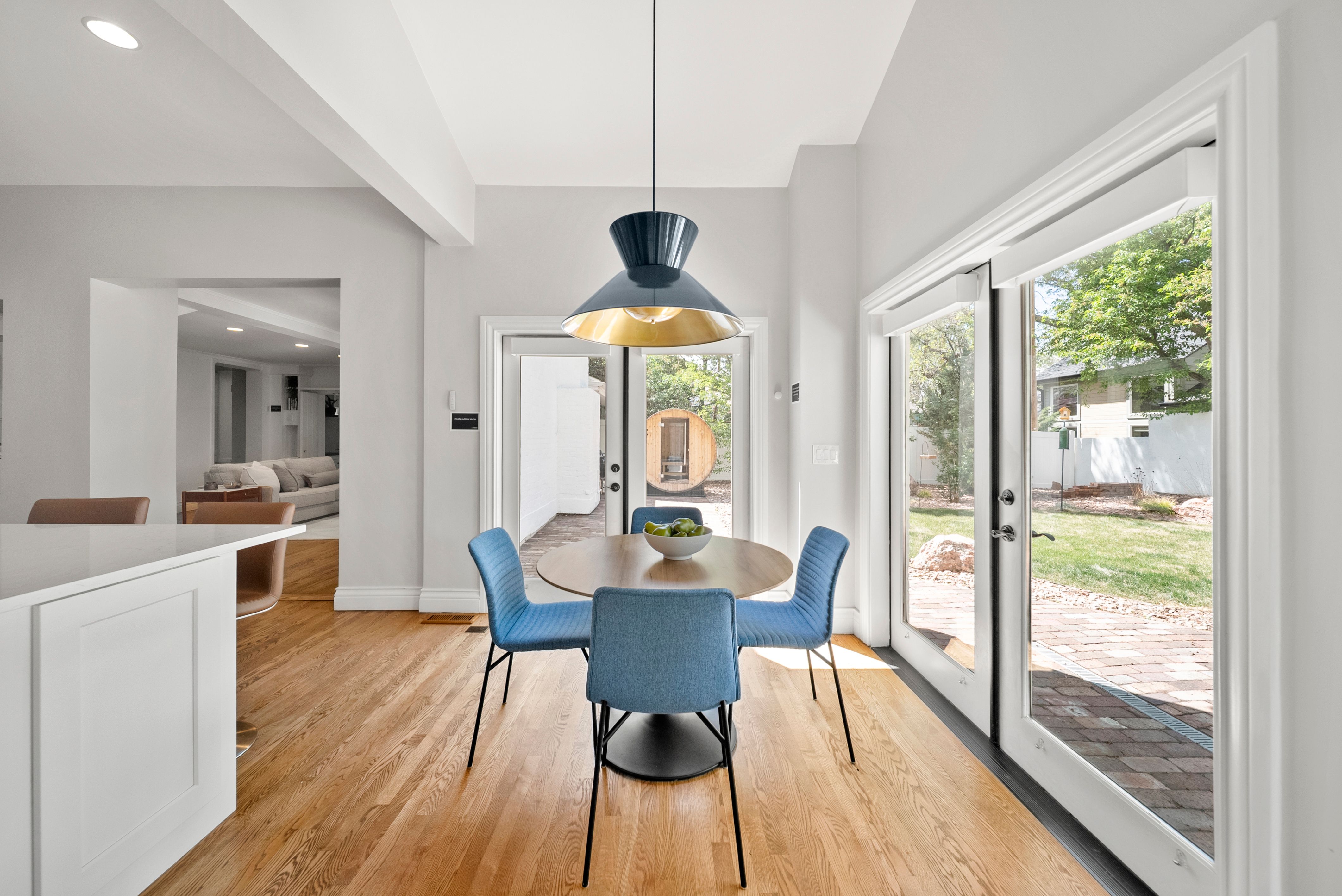  This Home Blends Historic Character with Modern Functionality - 物件實景