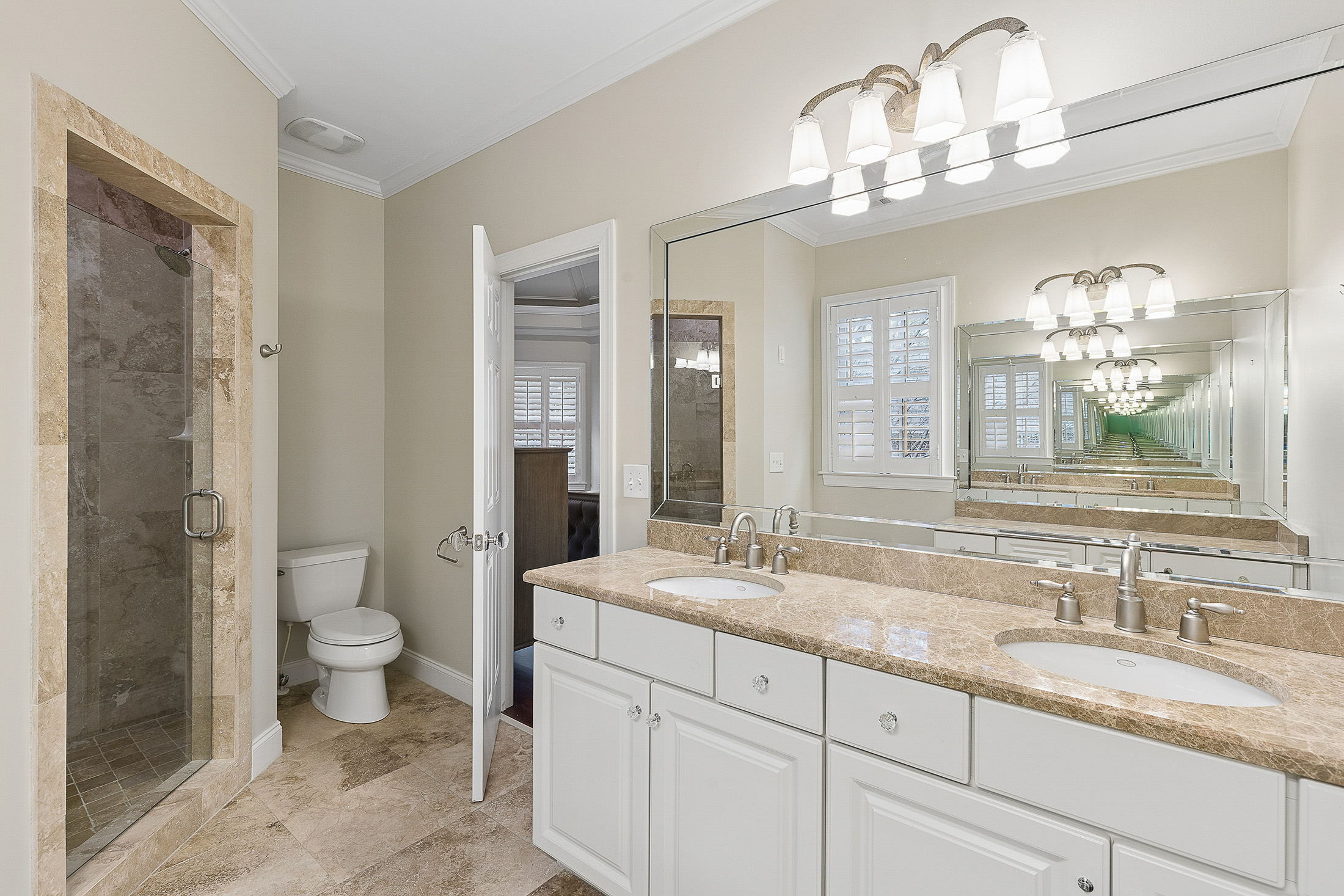  Exquisite Gated Brick and Stone Estate in Sought-after Chastain Park Area - 物件實景