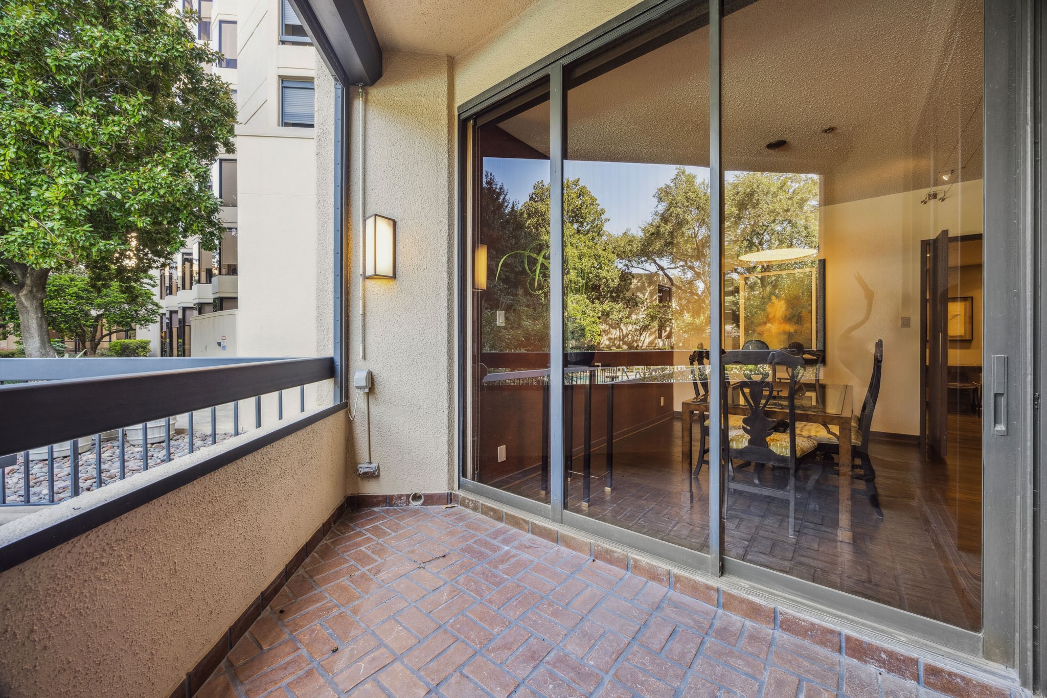  5555 Del Monte Drive #102 - 物件實景