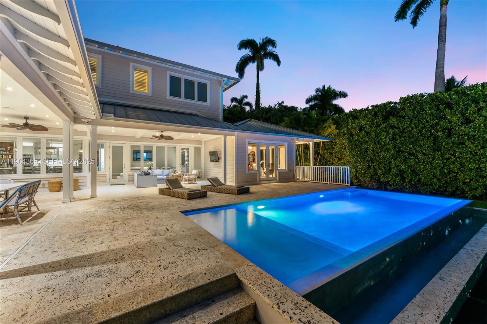 Miami Beach, Florida, 33140, United States, 4 Bedrooms Bedrooms, ,6 BathroomsBathrooms,Residential,For Sale,1992066