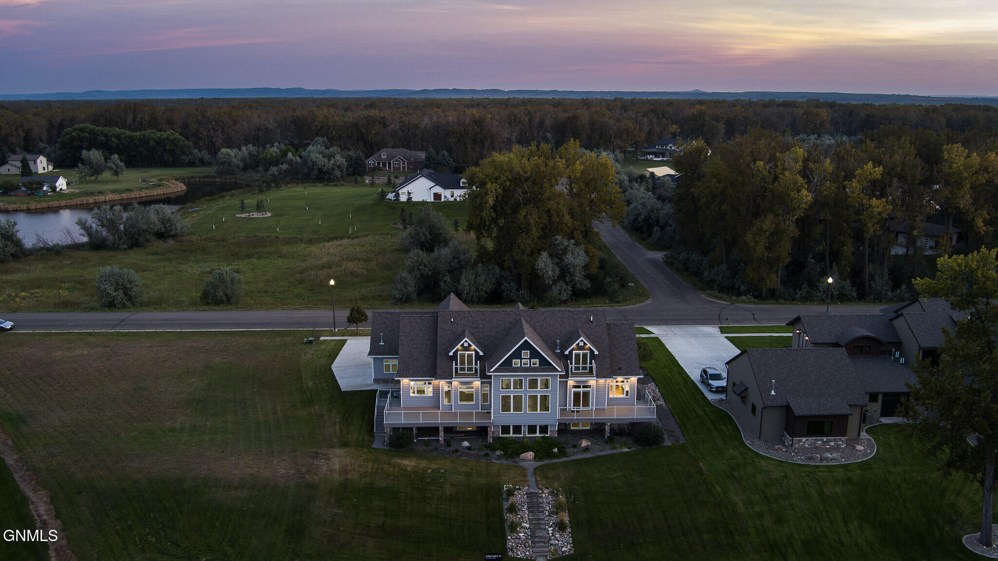 Bismarck, North Dakota, 58504, United States, 6 Bedrooms Bedrooms, ,4 BathroomsBathrooms,Residential,For Sale,1982102