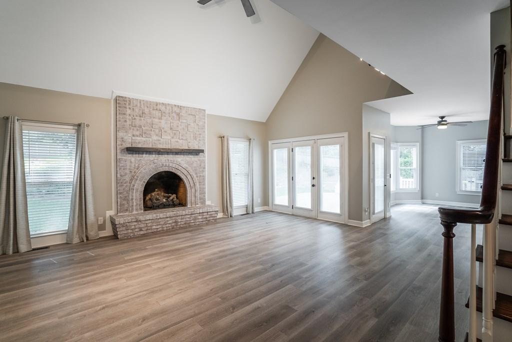 DALTON, Georgia, 30720, United States, 5 Bedrooms Bedrooms, ,4 BathroomsBathrooms,Residential,For Sale,1847169