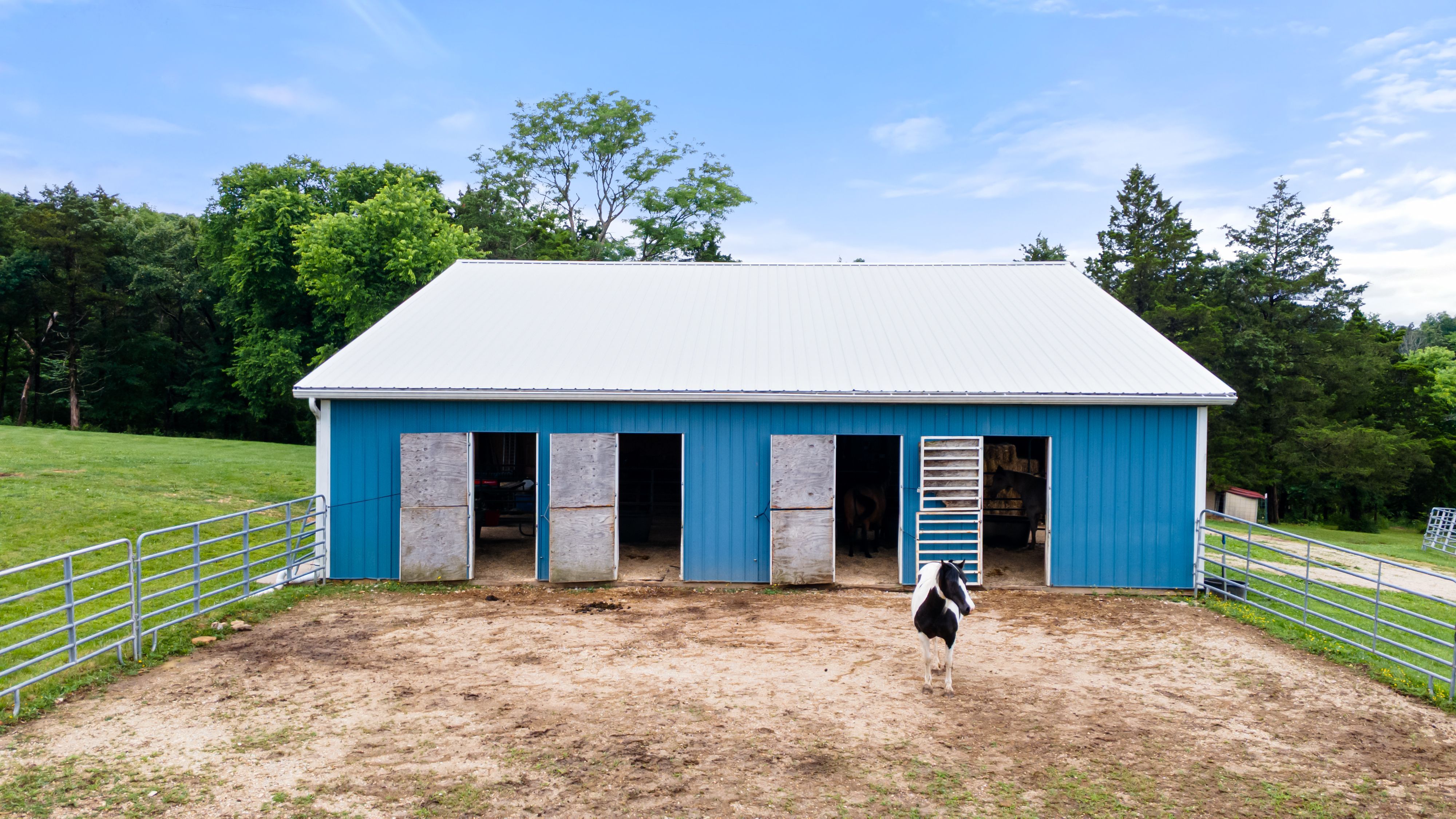  Built In 1851, 4-Story Limestone Federal-Style Home On Over 17 Acres - 物件實景