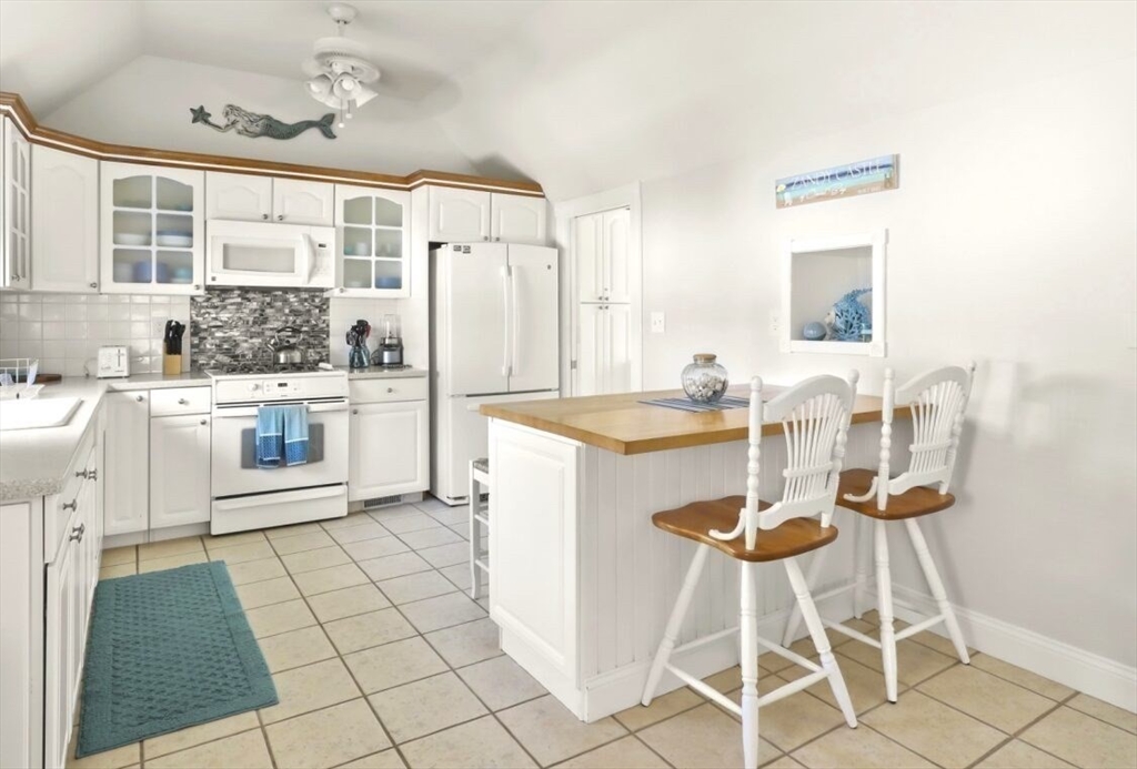 Wareham, Massachusetts, 02558, United States, 3 Bedrooms Bedrooms, ,2 BathroomsBathrooms,Residential,For Sale,1926359