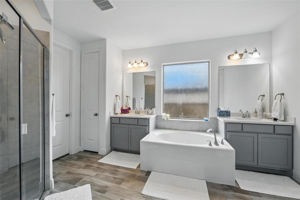 Haslet, Texas, 76177, United States, 5 Bedrooms Bedrooms, ,4 BathroomsBathrooms,Residential,For Sale,1840704