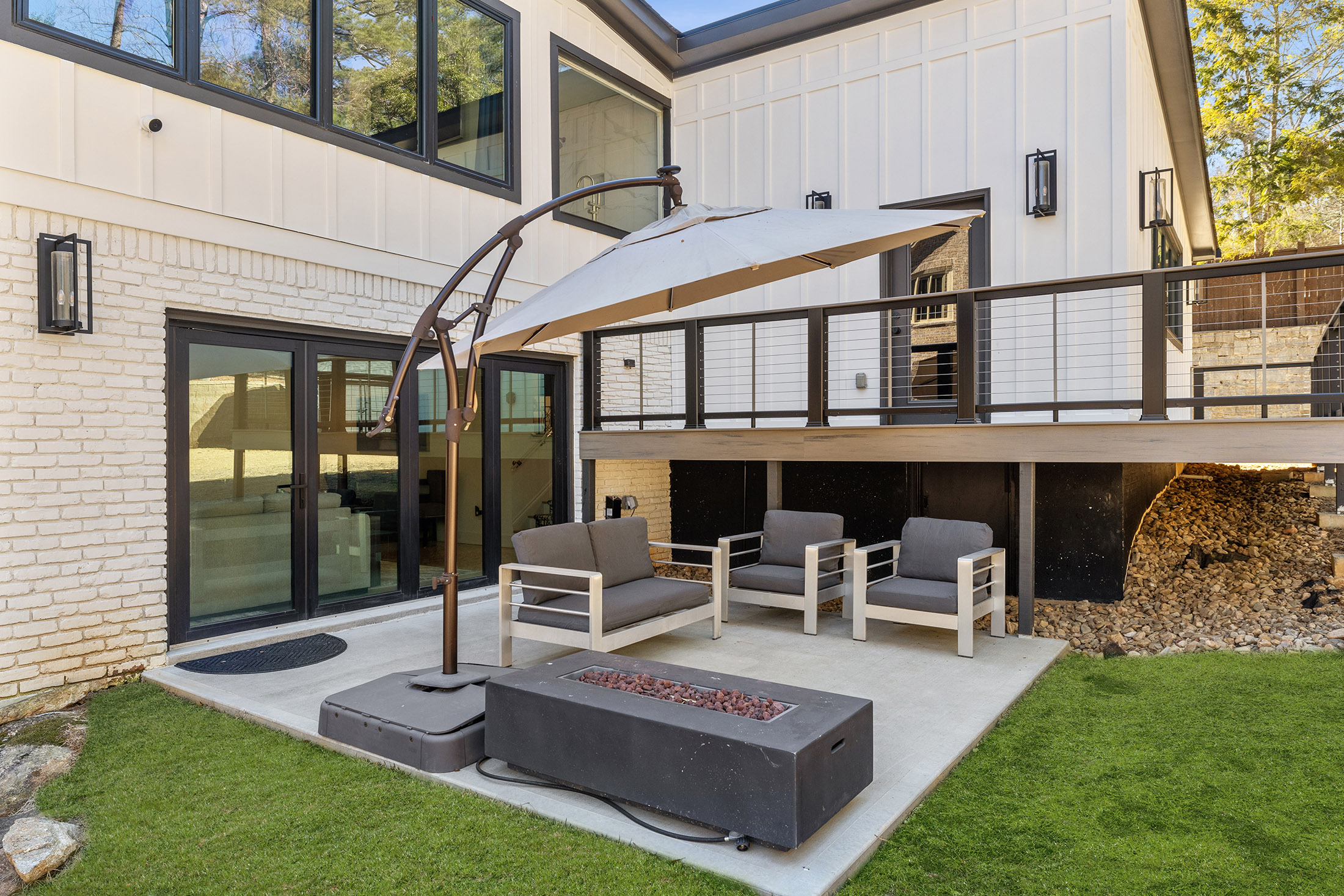  Beautifully Reimagined Mid-century Masterpiece Nestled in the Heart of Vinings - 物件實景