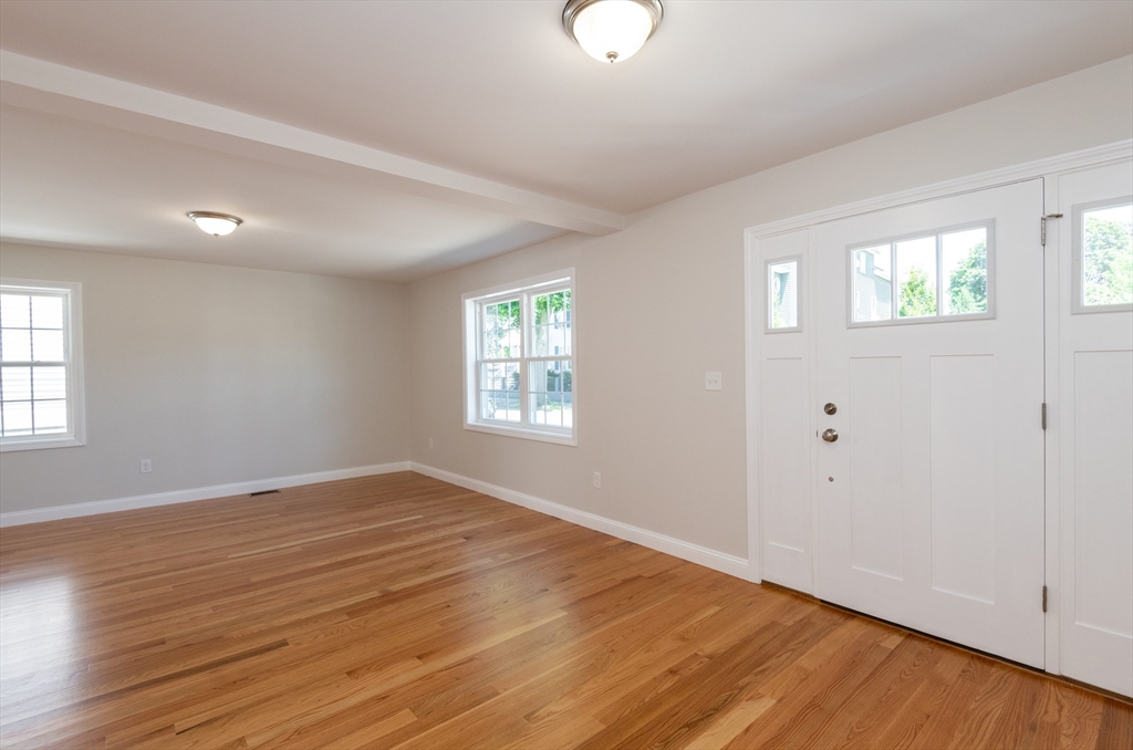 Lynn, Massachusetts, 01905, United States, 3 Bedrooms Bedrooms, ,2 BathroomsBathrooms,Residential,For Sale,1909147
