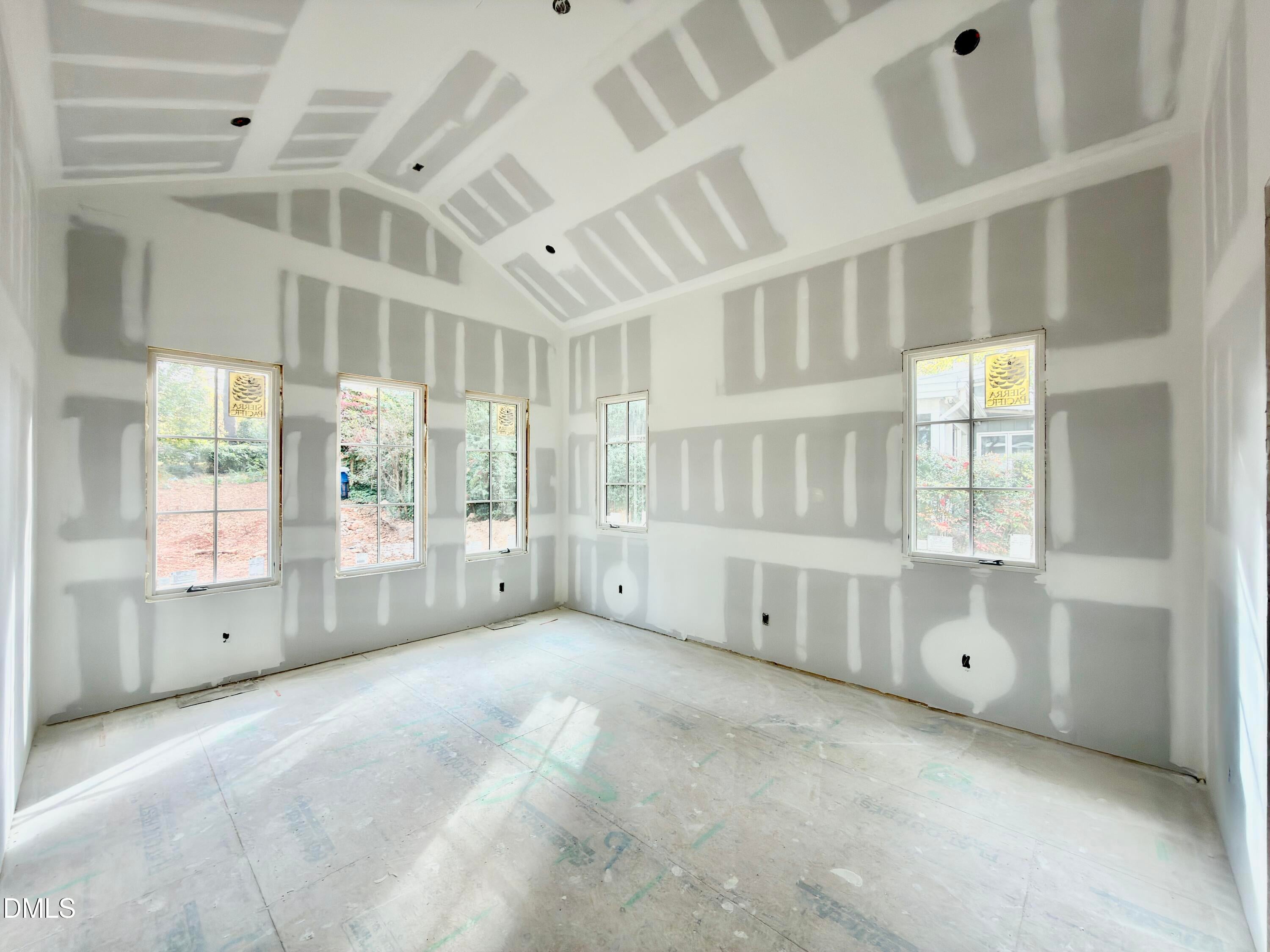 Raleigh, North Carolina, 27608, United States, 4 Bedrooms Bedrooms, ,6 BathroomsBathrooms,Residential,For Sale,1988275