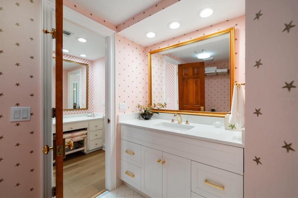 Belleair, Florida, 33756, United States, 3 Bedrooms Bedrooms, ,2 BathroomsBathrooms,Residential,For Sale,1793100