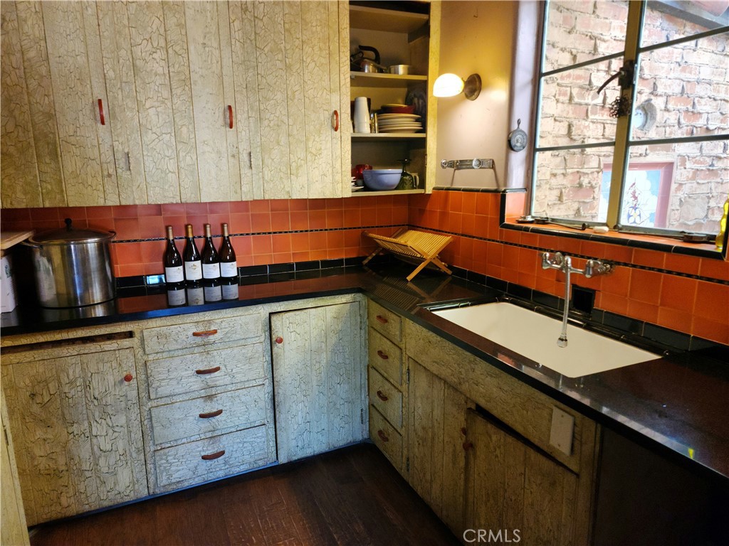 Riverside, California, 92501, United States, 4 Bedrooms Bedrooms, ,2 BathroomsBathrooms,Residential,For Sale,1966223