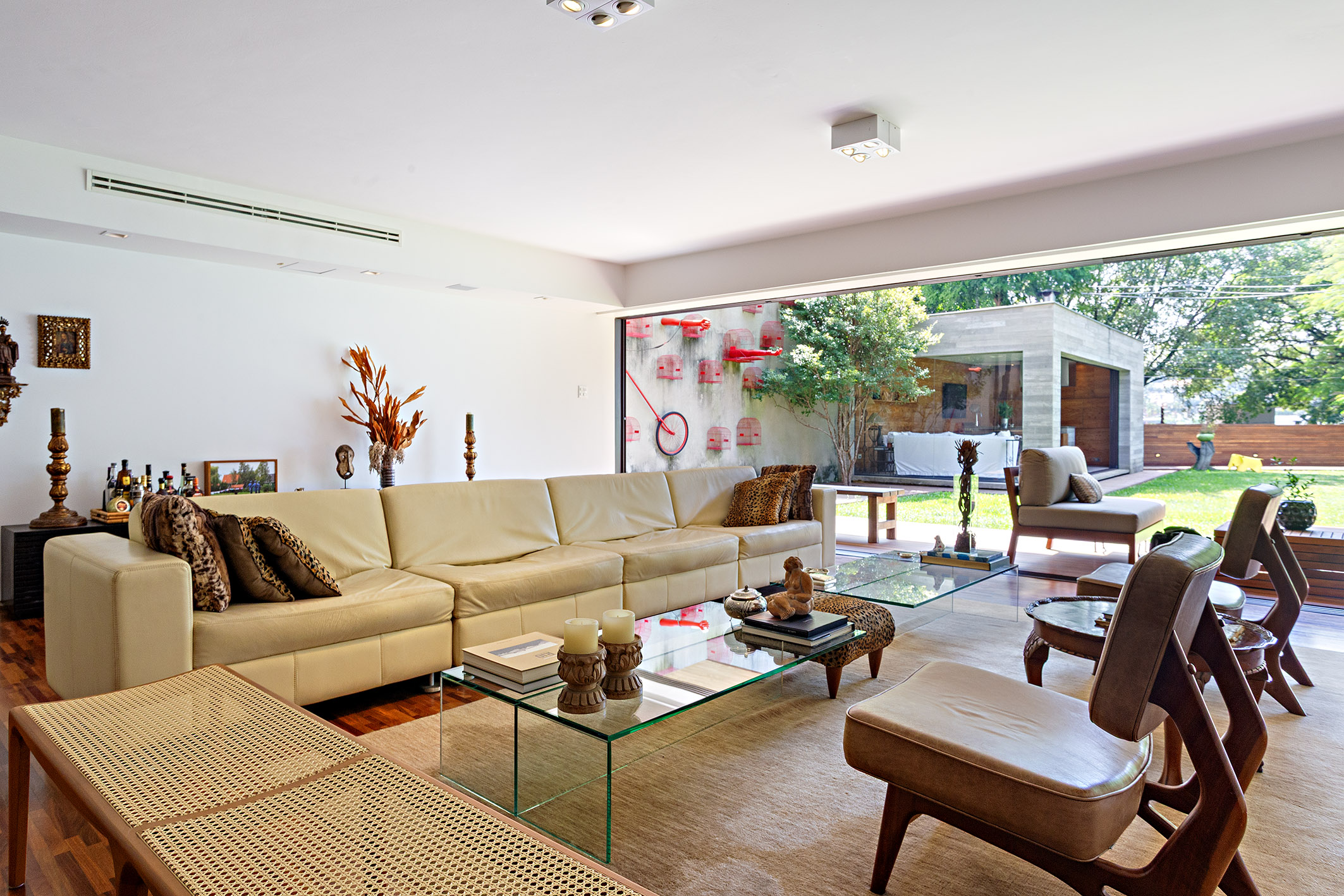  Contemporary residence with heated pool and integrated gourmet area - 物件實景