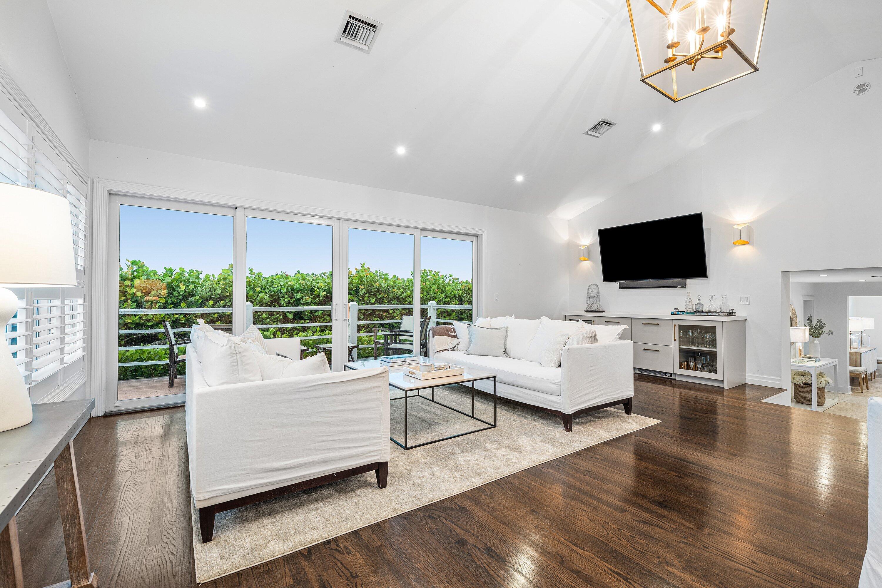 Ocean Ridge, Florida, 33435, United States, 3 Bedrooms Bedrooms, ,5 BathroomsBathrooms,Residential,For Sale,1951492
